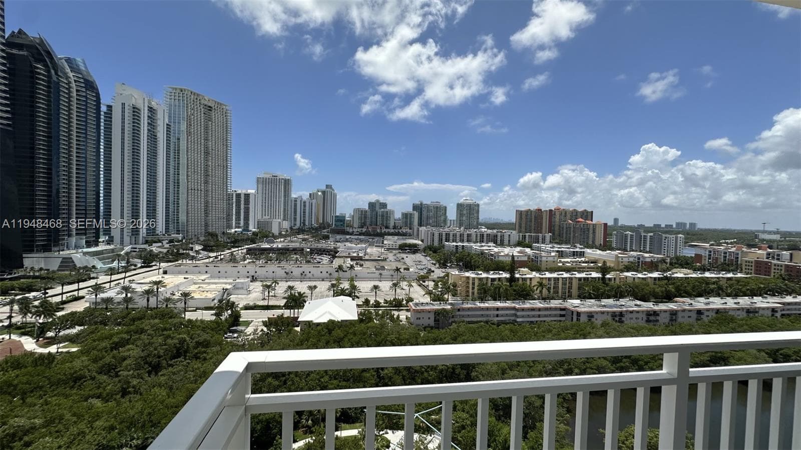 Winston Towers 600 · #1909 in Sunny Isles Beach - Photo 26