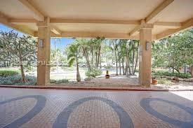 Winston Towers 600 · #1909 in Sunny Isles Beach - Photo 38