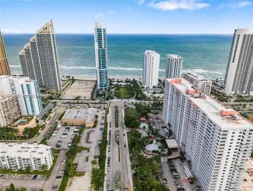 Winston Towers 600 · #1909 in Sunny Isles Beach - Photo 37