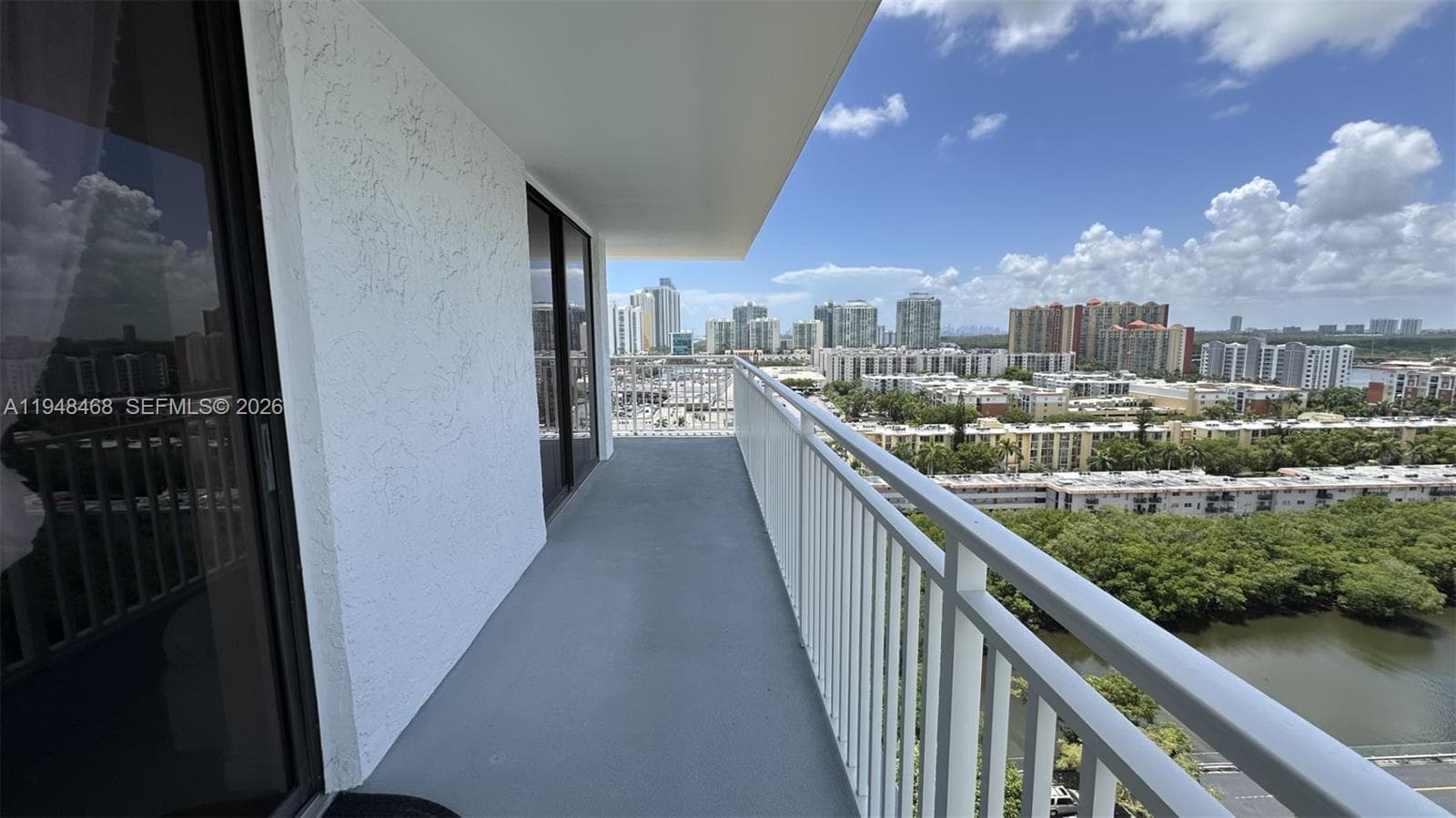 Winston Towers 600 · #1909 in Sunny Isles Beach - Photo 29
