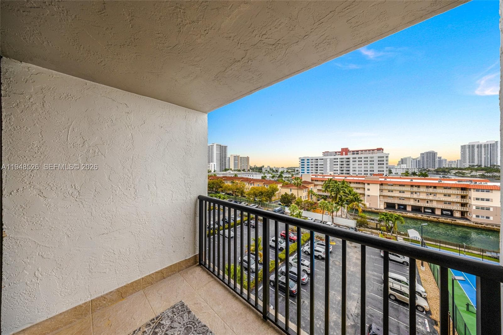 AVANT GARDE CONDO · #706 in Hallandale Beach - Photo 23