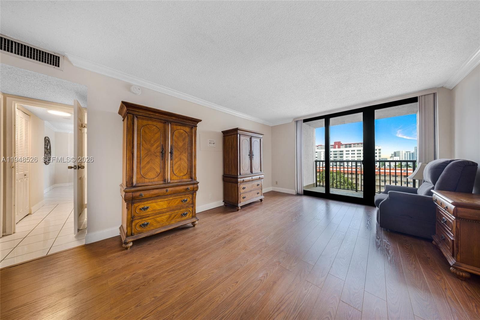AVANT GARDE CONDO · #706 in Hallandale Beach - Photo 17