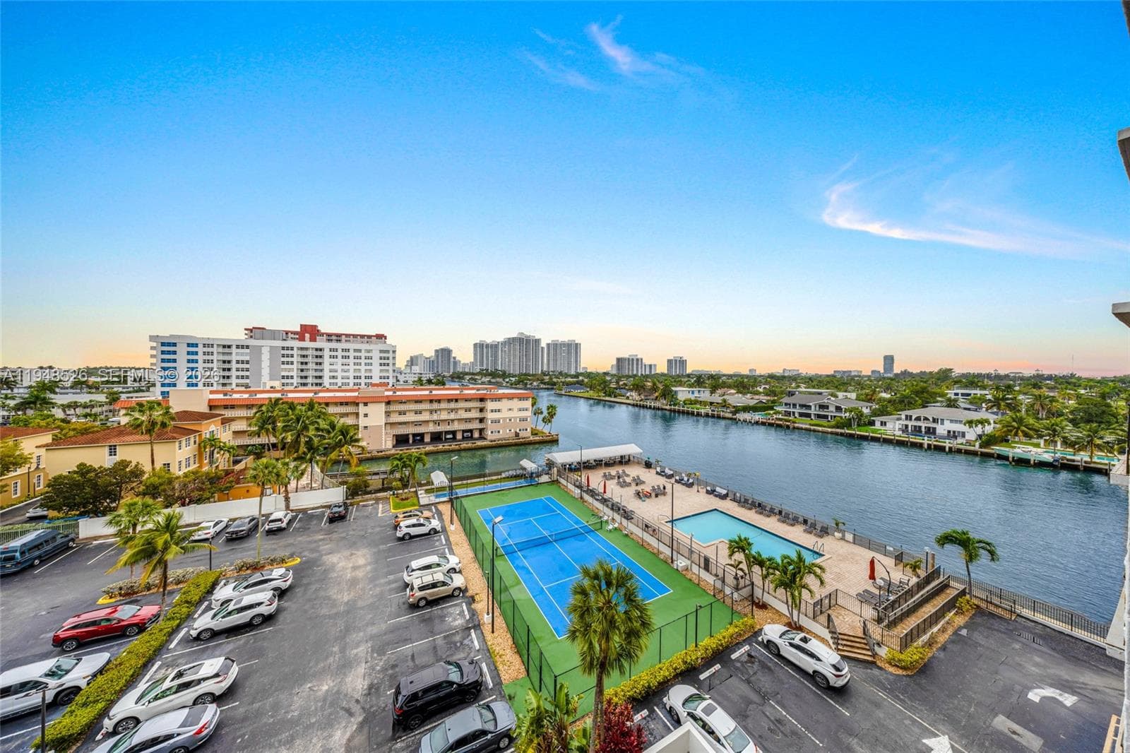 AVANT GARDE CONDO · #706 in Hallandale Beach - Photo 25
