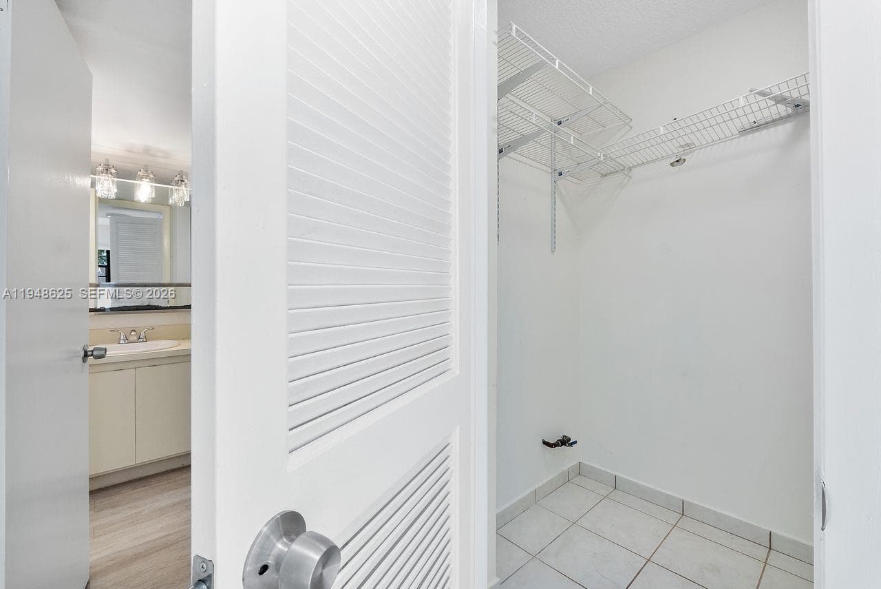 WESTCHESTER POINT CONDO · #223 in Miami - Photo 13