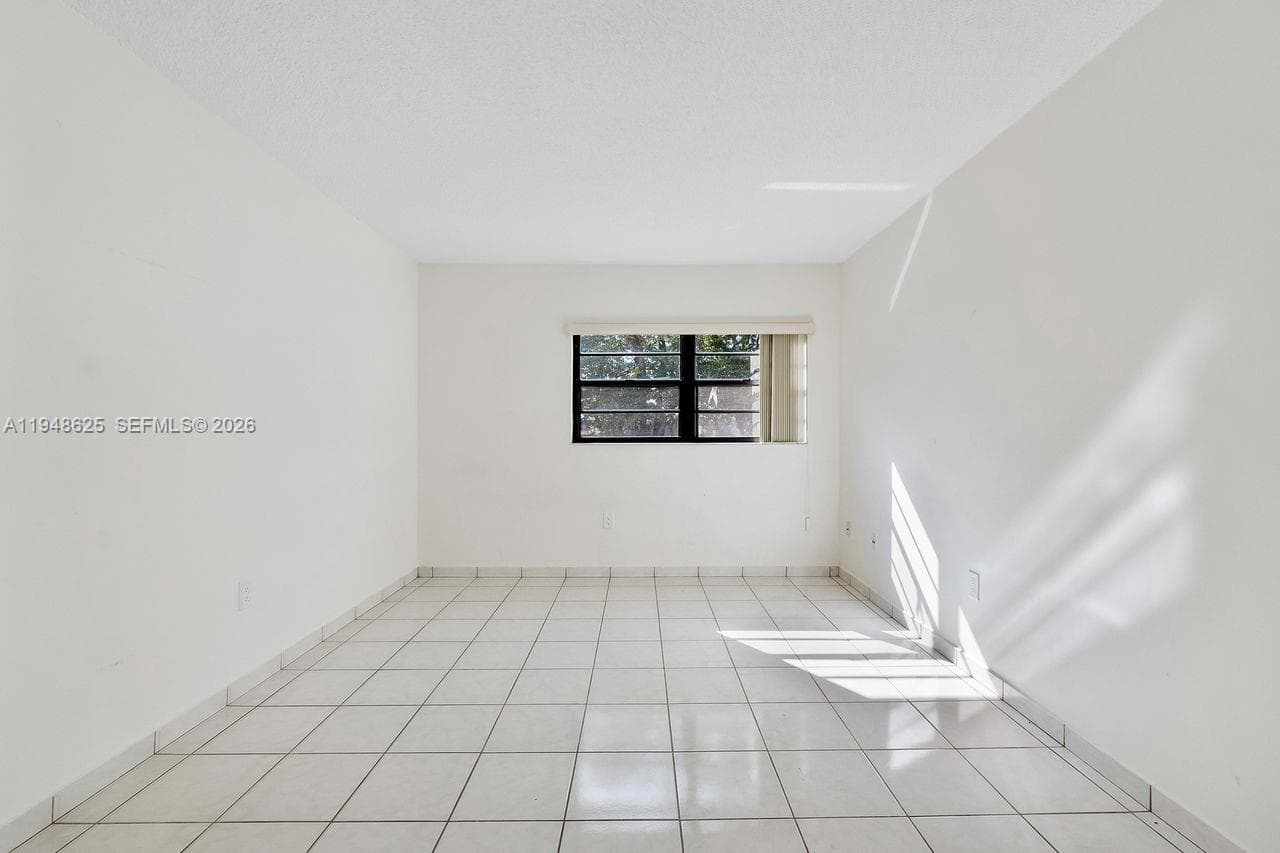 WESTCHESTER POINT CONDO · #223 in Miami - Photo 11
