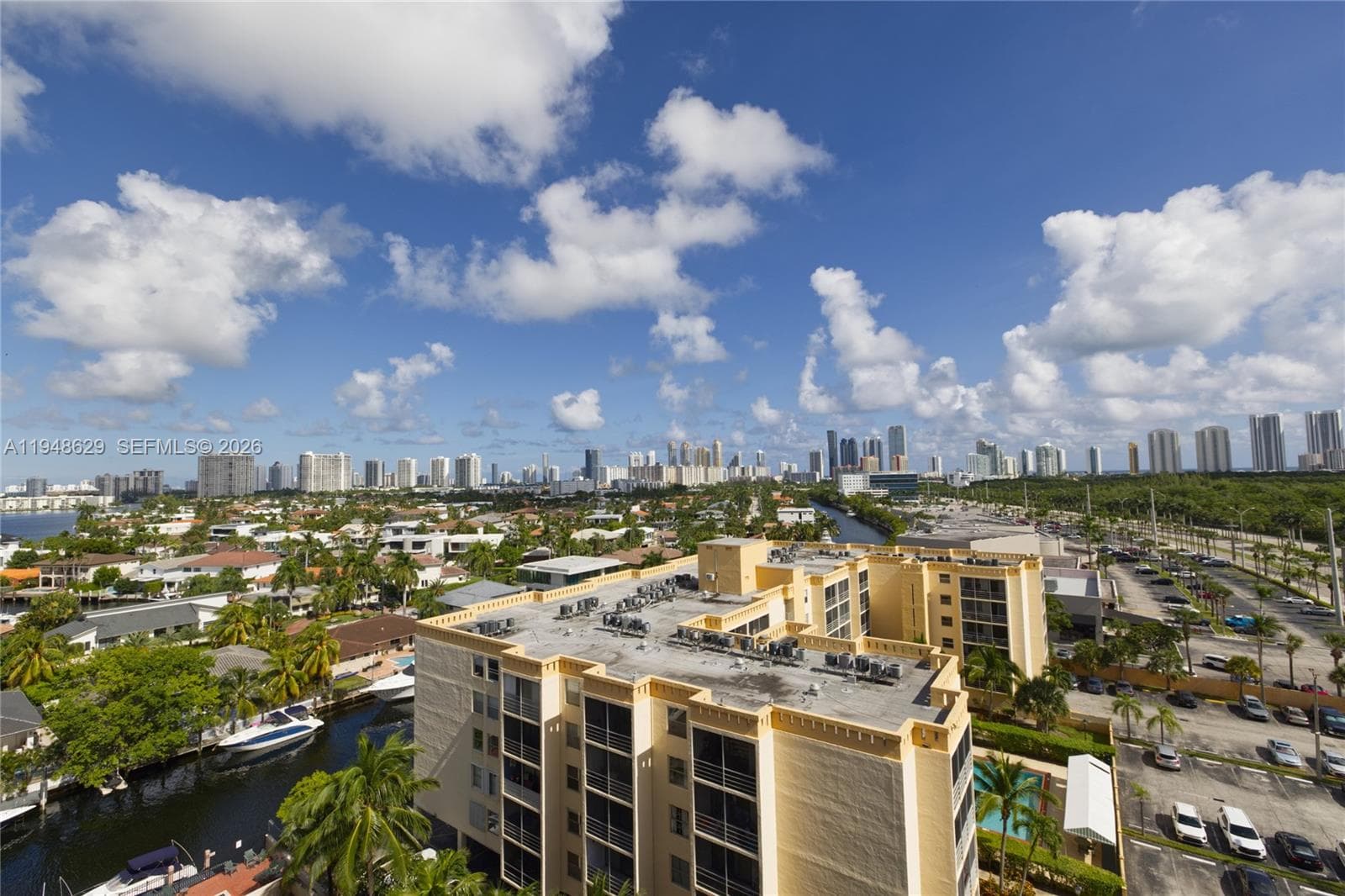 ISLAND SHORES CONDO · #901 in North Miami Beach - Photo 3