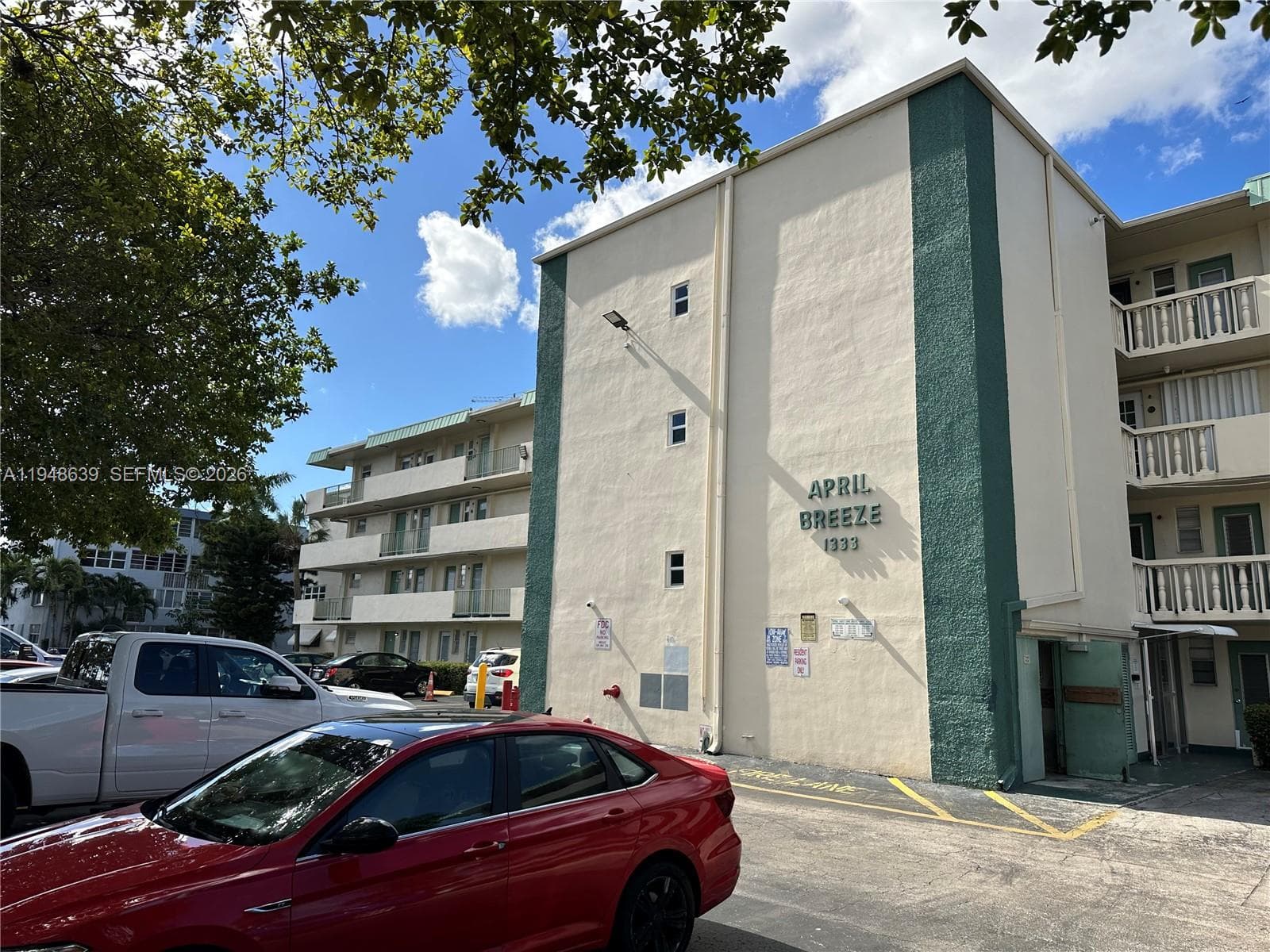 APRIL BREEZE CONDO · #104 in Hallandale Beach - Photo 2