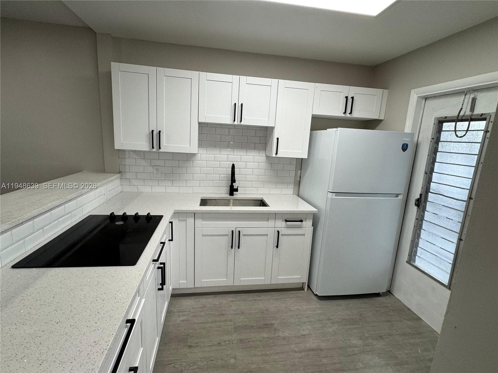 APRIL BREEZE CONDO · #104 in Hallandale Beach - Photo 6