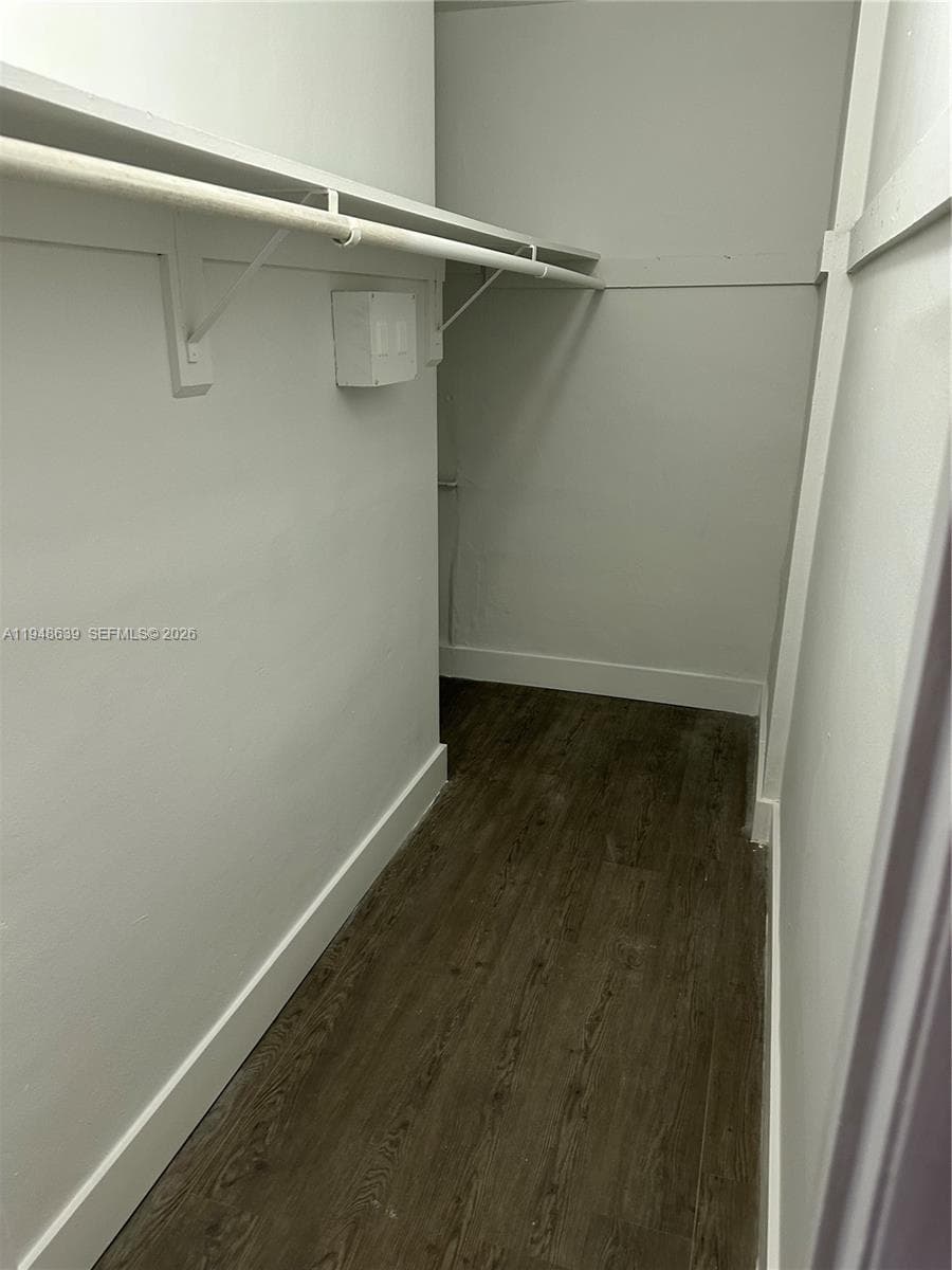 APRIL BREEZE CONDO · #104 in Hallandale Beach - Photo 17
