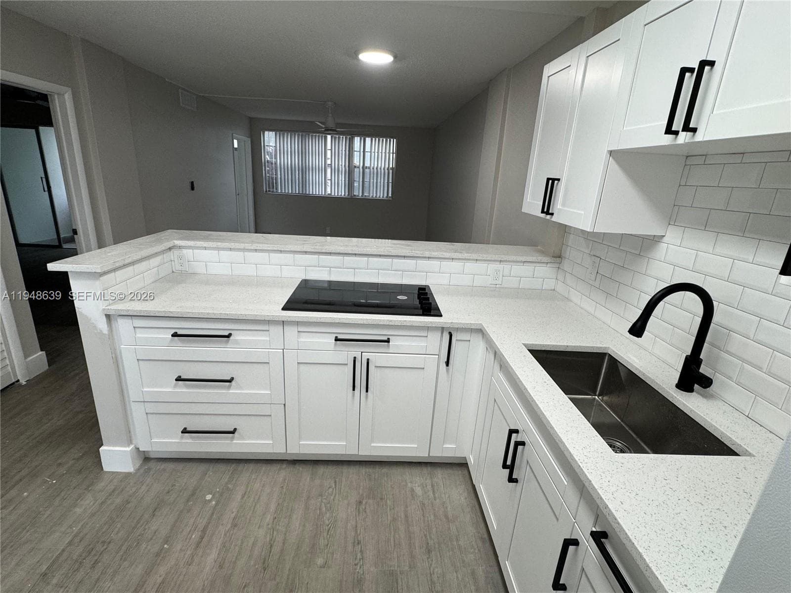 APRIL BREEZE CONDO · #104 in Hallandale Beach - Photo 7