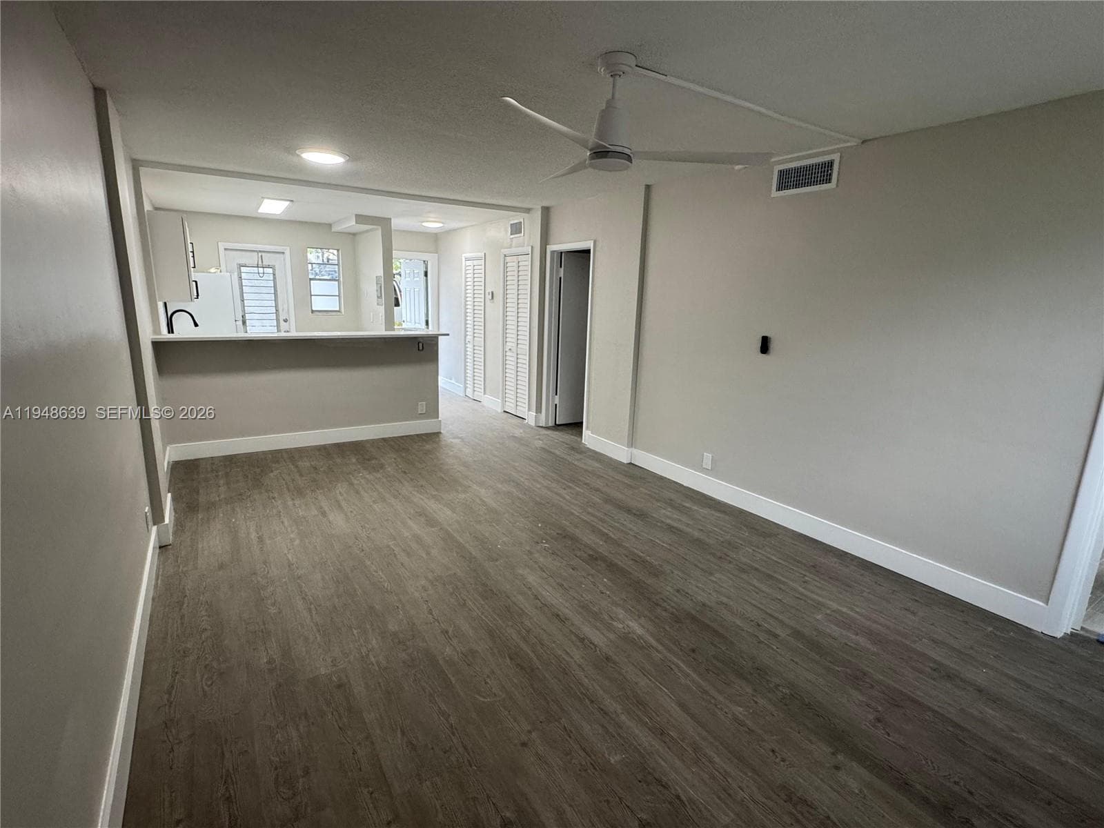 APRIL BREEZE CONDO · #104 in Hallandale Beach - Photo 15