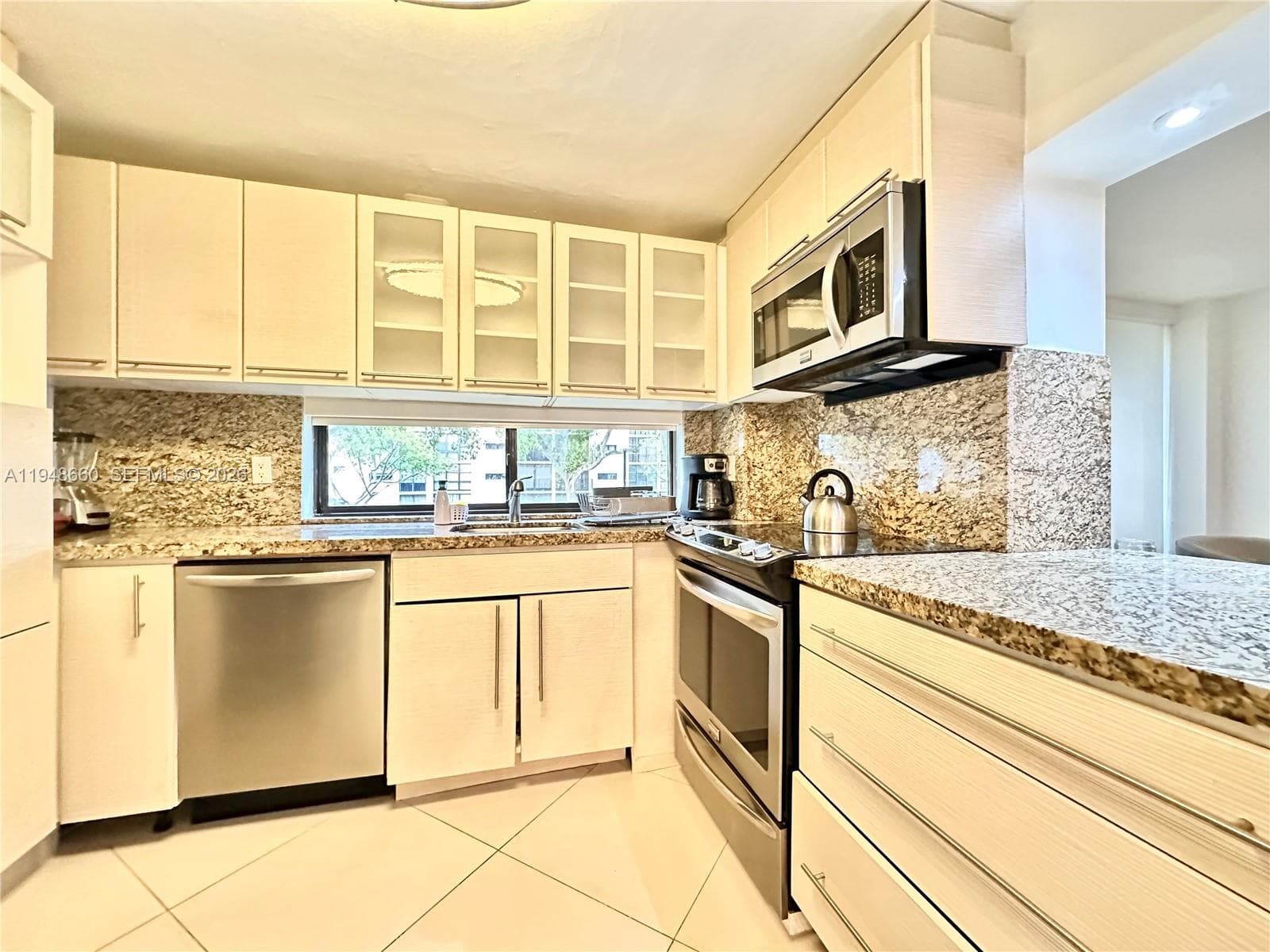 PLAZA OF AMERICAS · #202 in Sunny Isles Beach - Photo 5