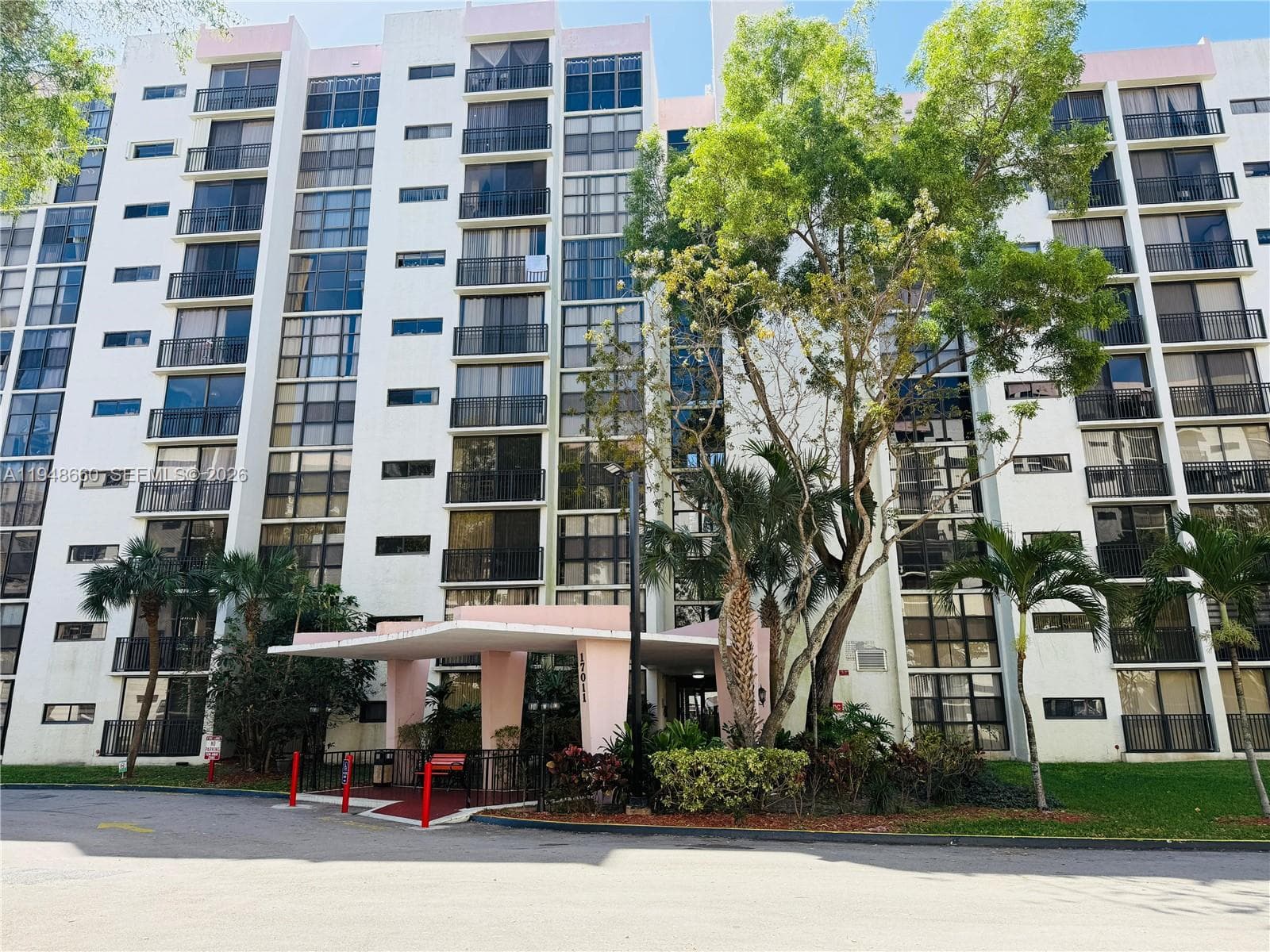 PLAZA OF AMERICAS · #202 in Sunny Isles Beach - Photo 10