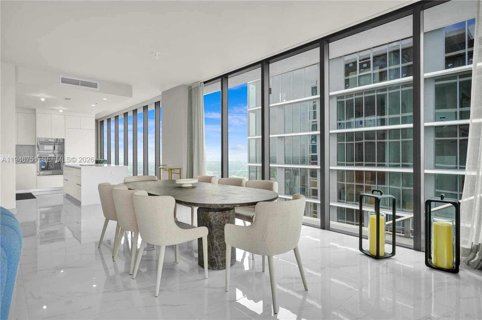 Bay Breeze · #PH5801 in Miami - Photo 8