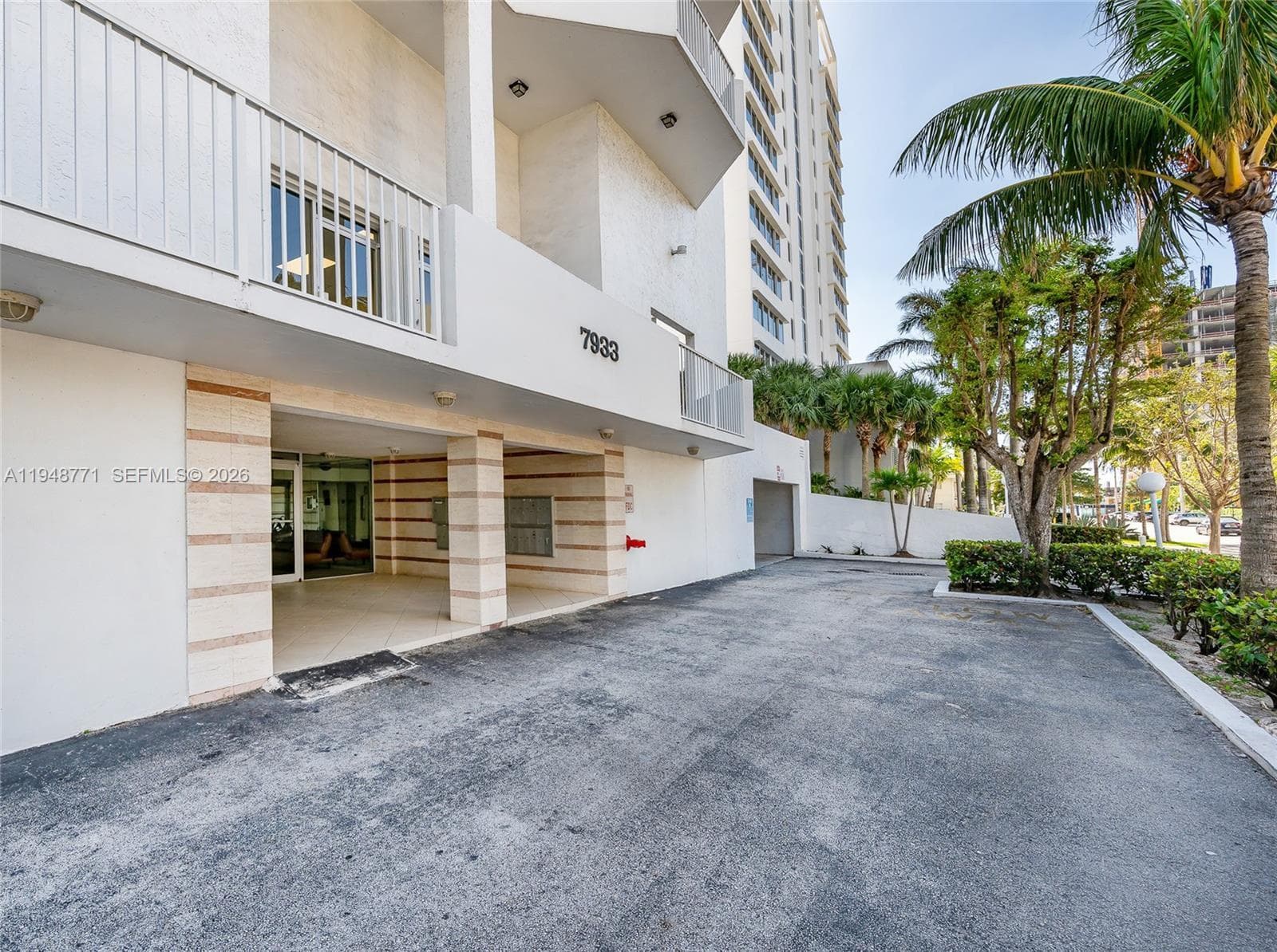 MAGALUF TOWERS CONDO · #1026 in North Bay Village - Photo 33