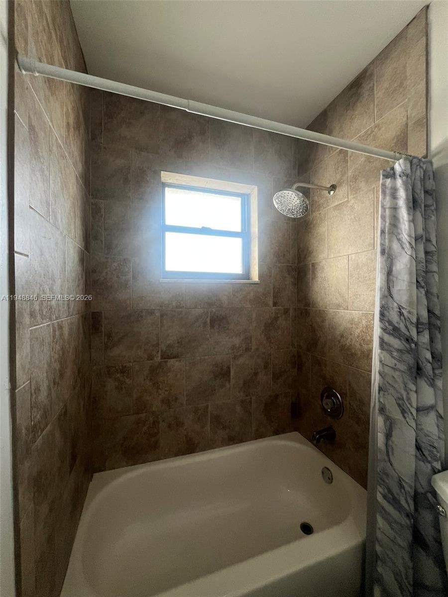 Villas De Marbella · #201 in Hialeah - Photo 13