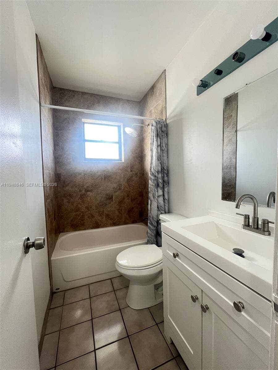 Villas De Marbella · #201 in Hialeah - Photo 12