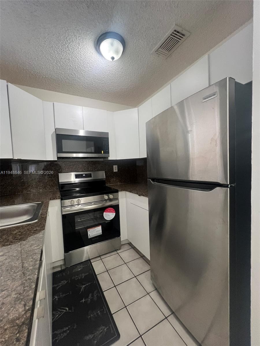 Villas De Marbella · #201 in Hialeah - Photo 8