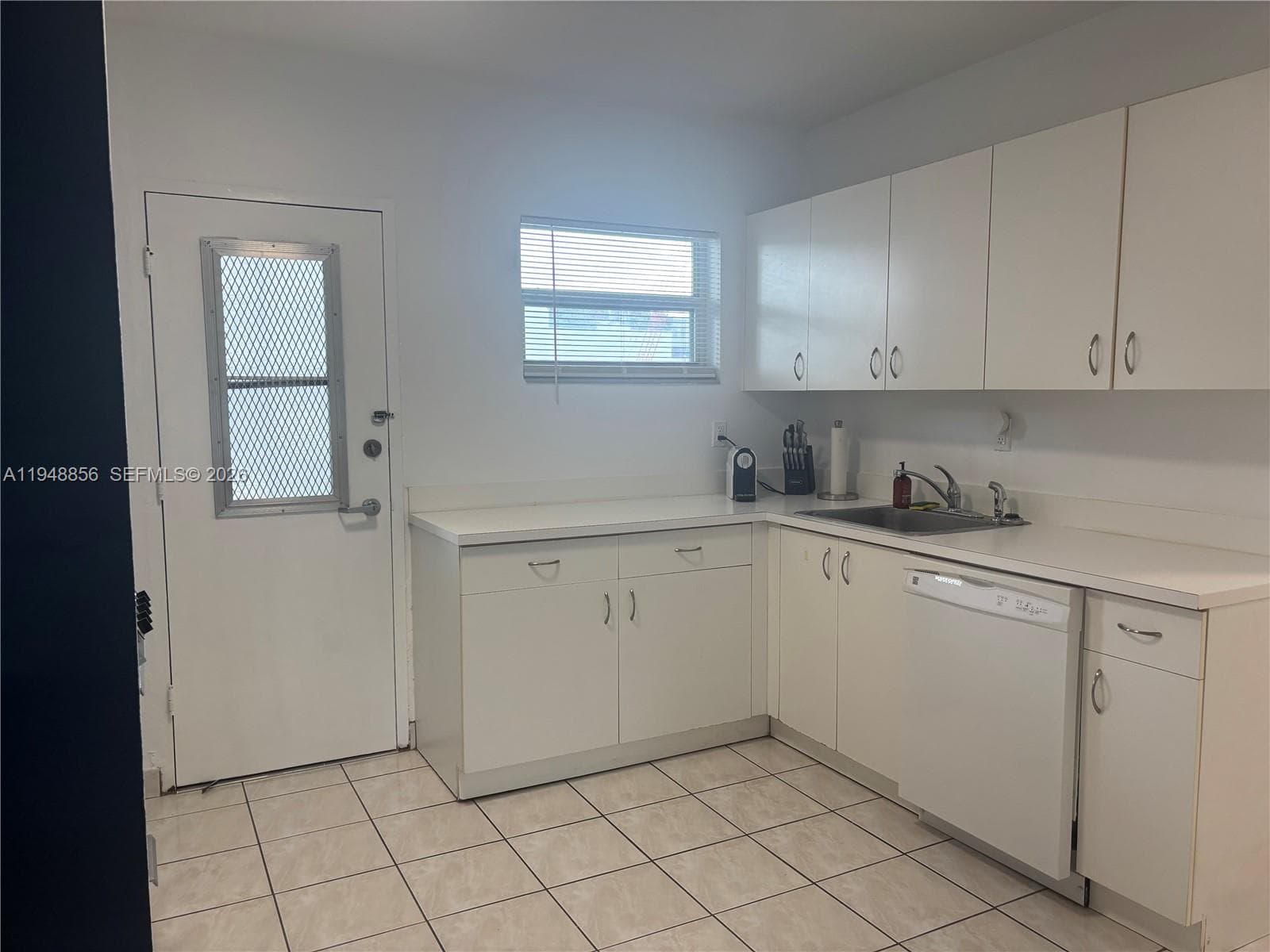 LINCOLN TOWERS CONDO · #B302 in Miami Beach - Photo 5