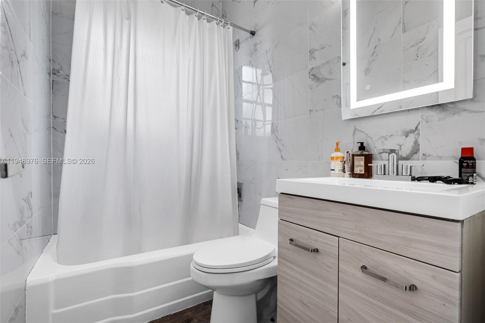 1005 MERIDIAN · #15 in Miami Beach - Photo 15