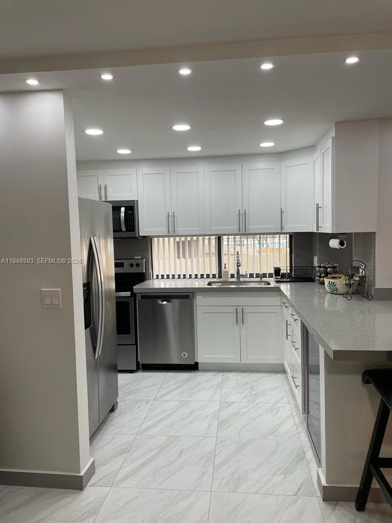 PLAZA OF AMERICAS CONDO P · #104 in Sunny Isles Beach - Photo 28