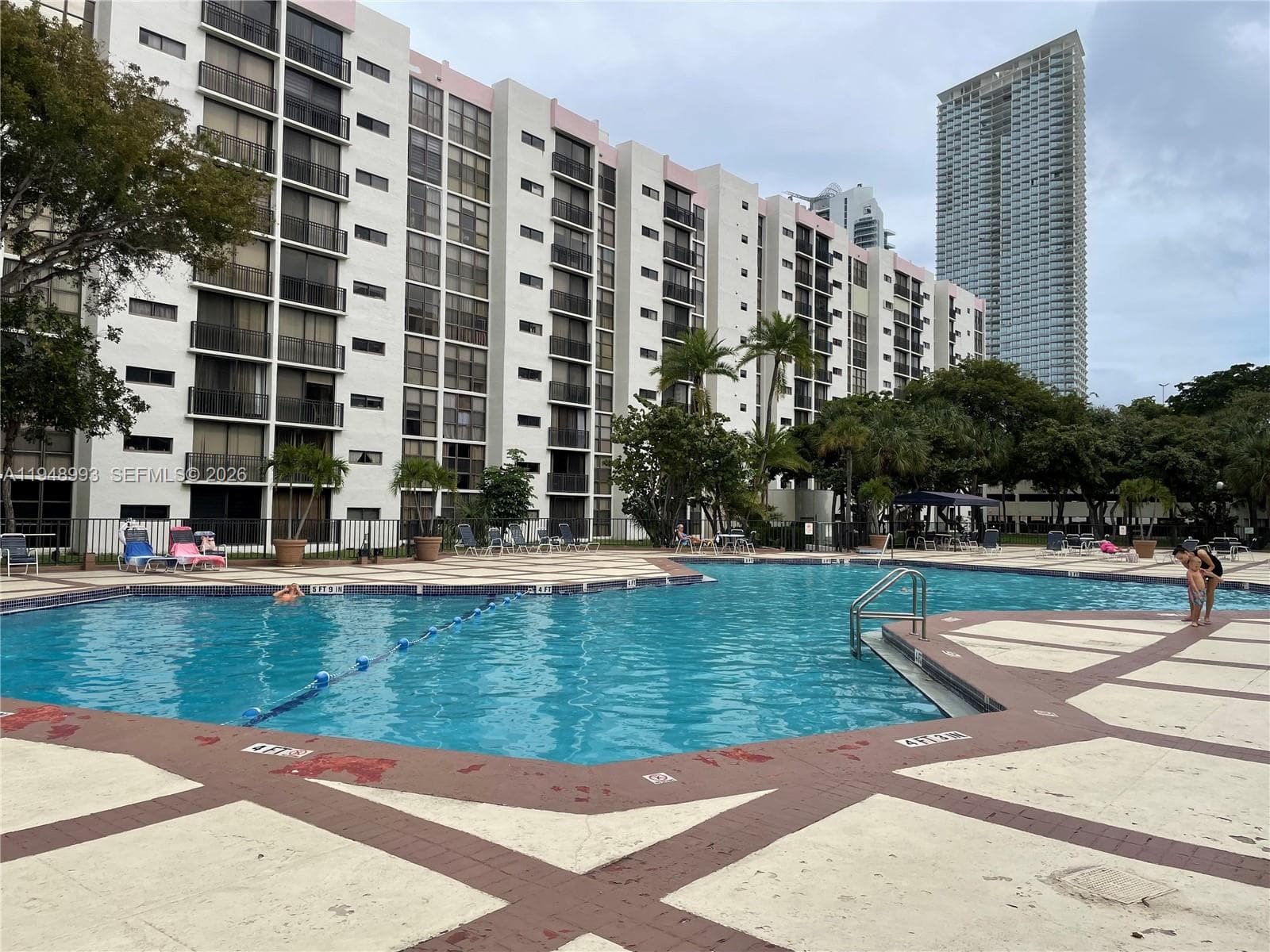 PLAZA OF AMERICAS CONDO P · #104 in Sunny Isles Beach - Photo 33