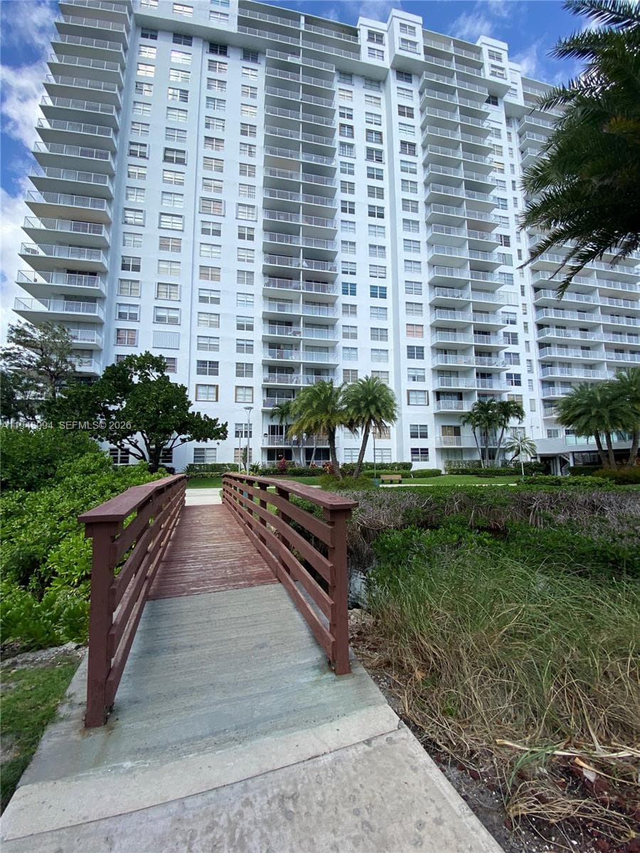 ADMIRALS PORT EAST · #303E in Aventura - Photo 37