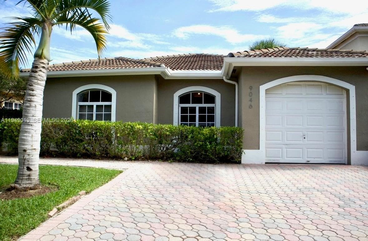 9046 SW 160th Ter photo 1