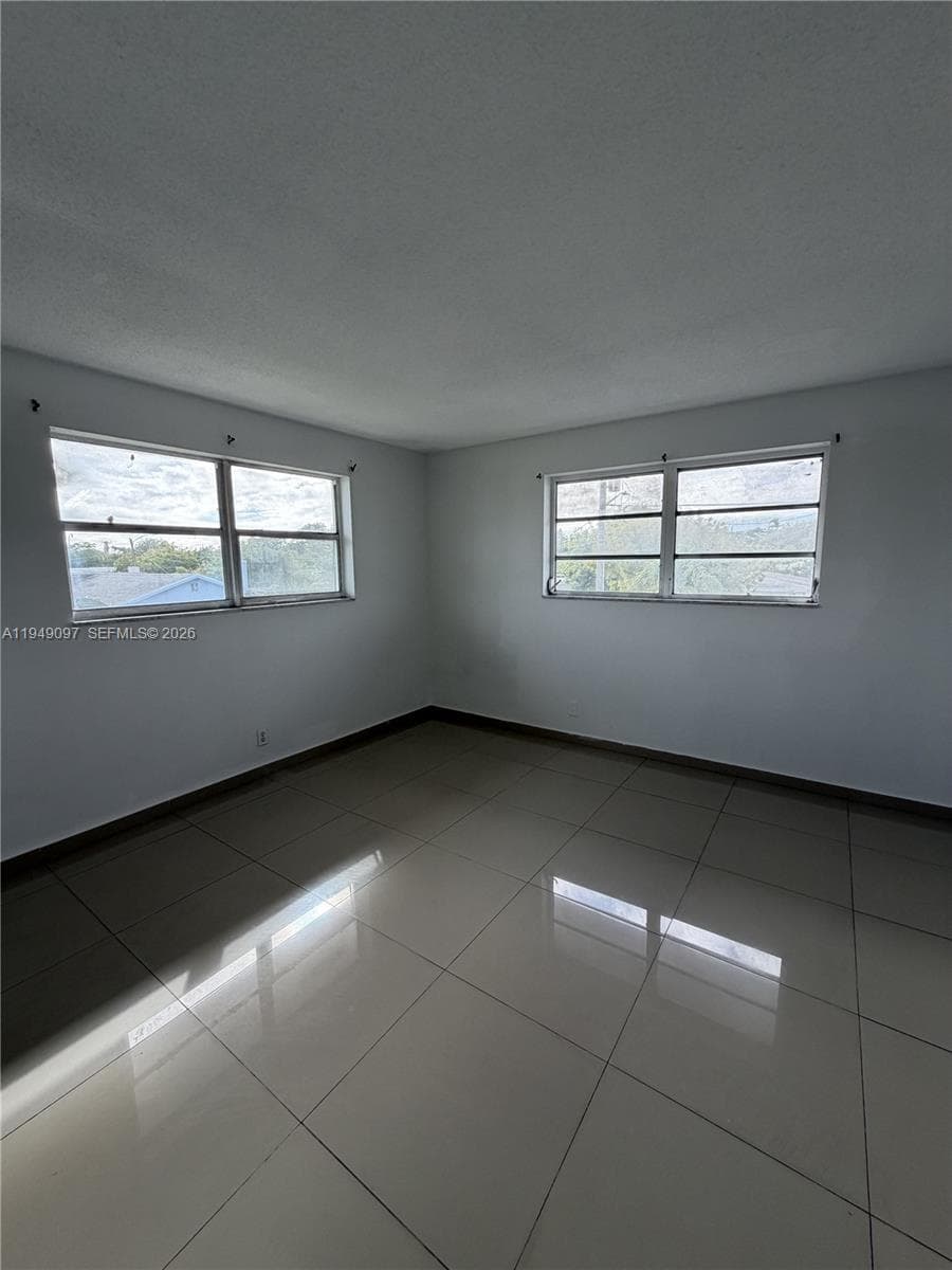MOFFITTS SUB · #207 in Hallandale Beach - Photo 12