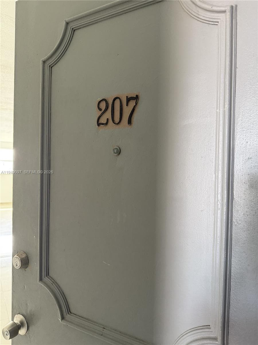 MOFFITTS SUB · #207 in Hallandale Beach - Photo 5