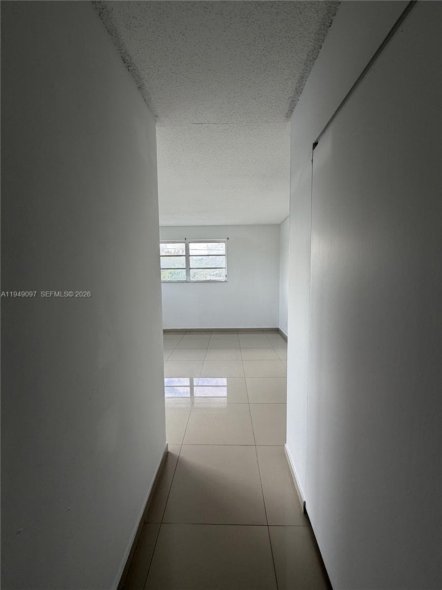 MOFFITTS SUB · #207 in Hallandale Beach - Photo 9