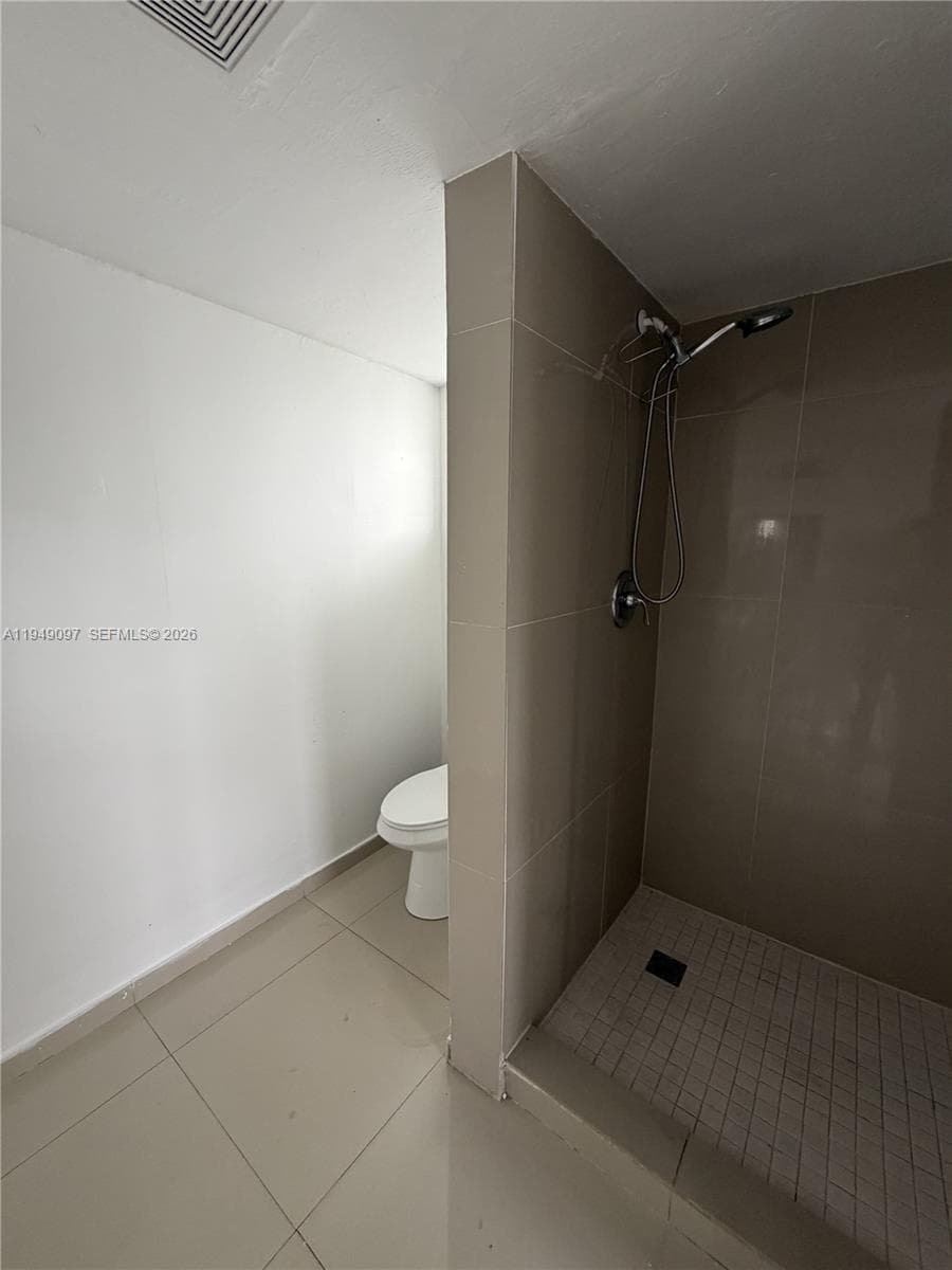 MOFFITTS SUB · #207 in Hallandale Beach - Photo 10