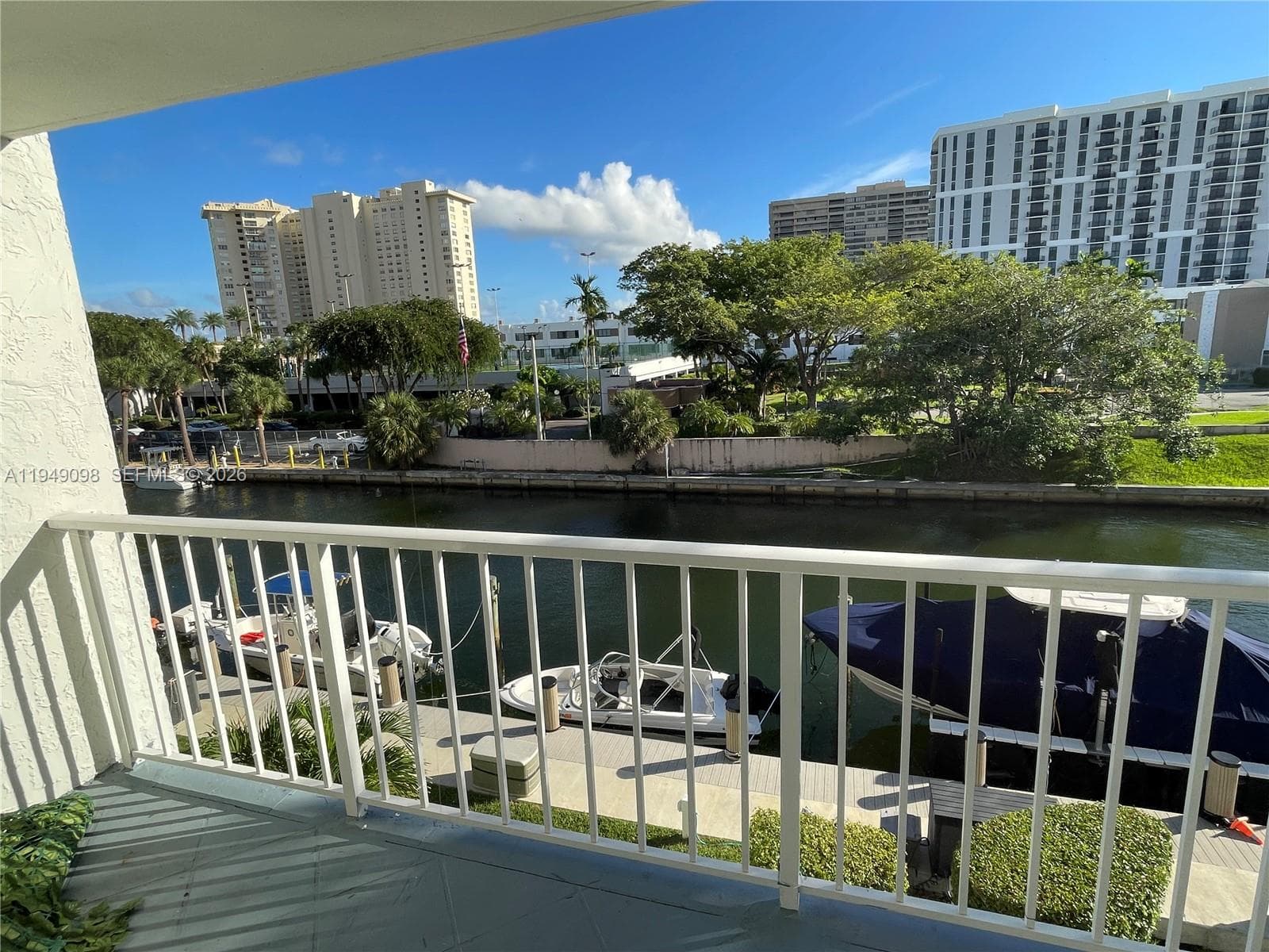 CRICKET CLUBHOUSE CONDO · #311 in Miami - Photo 9