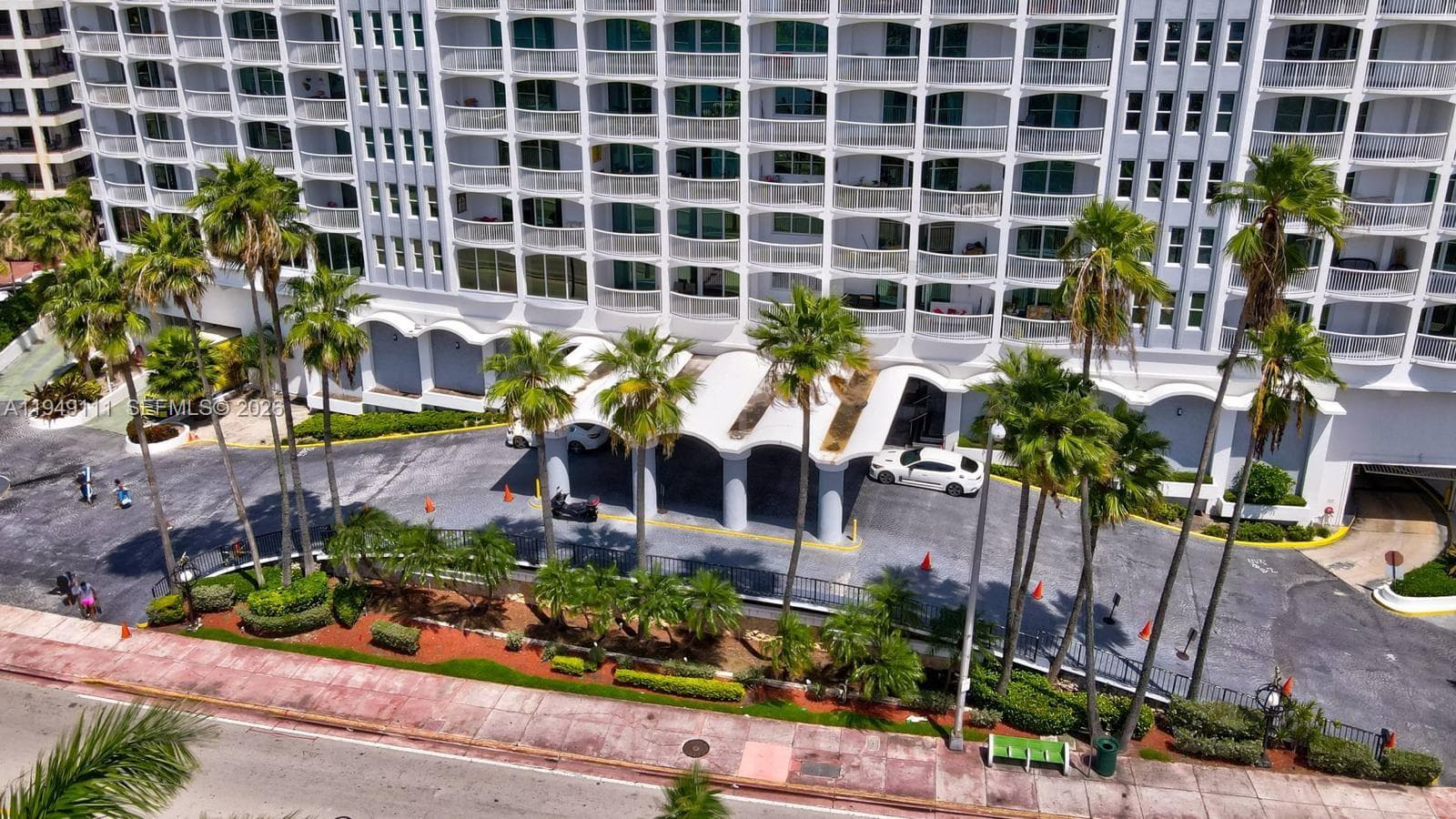 THE CARRIAGE HOUSE CONDO · #340 in Miami Beach - Photo 30