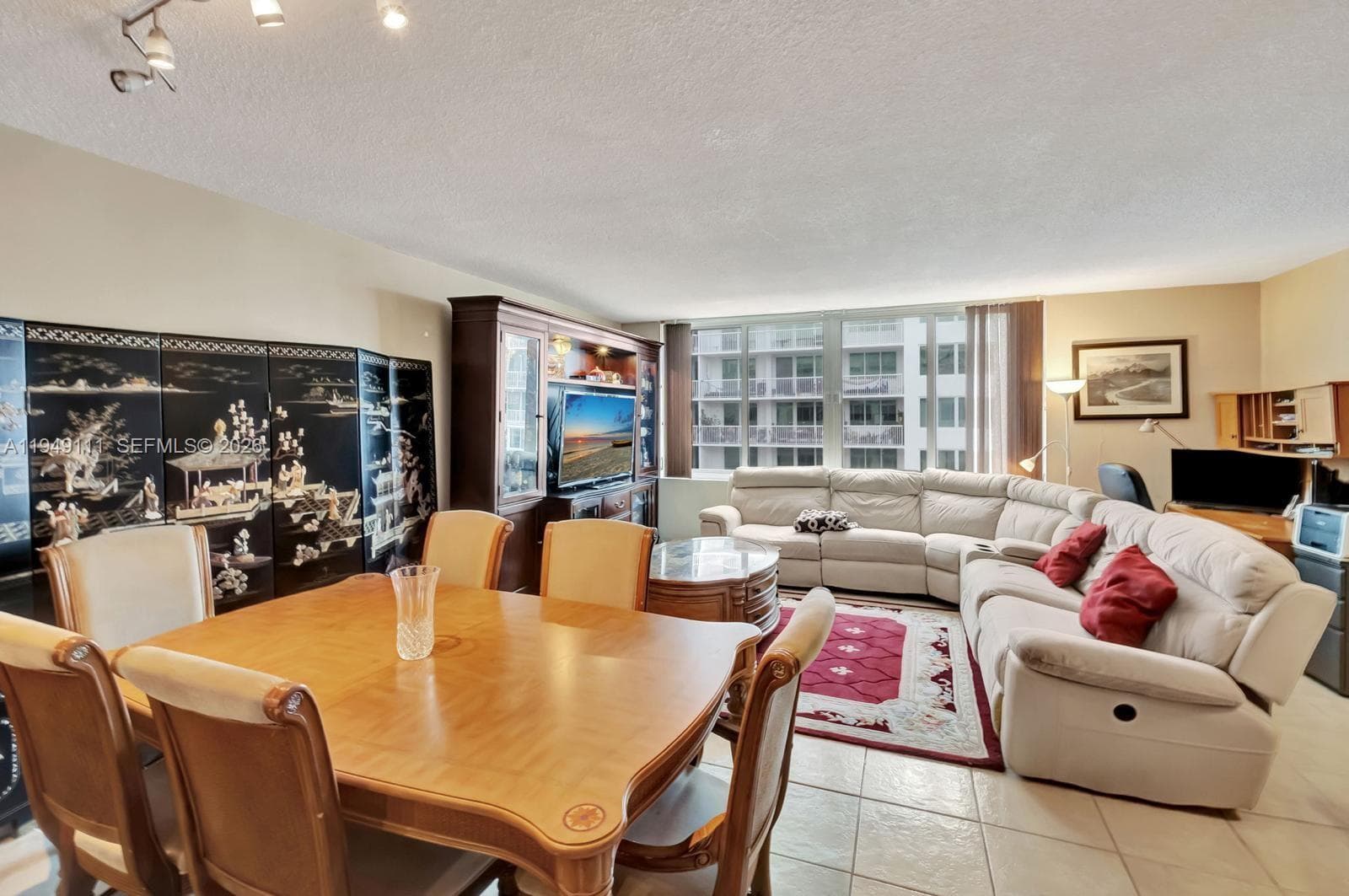 THE CARRIAGE HOUSE CONDO · #340 in Miami Beach - Photo 10