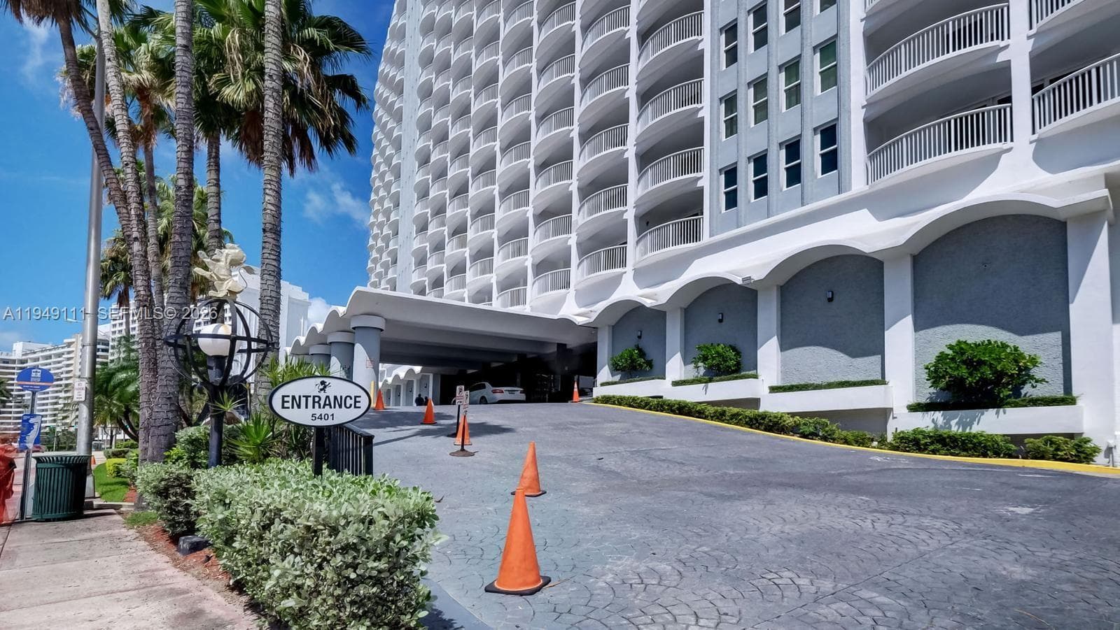 THE CARRIAGE HOUSE CONDO · #340 in Miami Beach - Photo 29