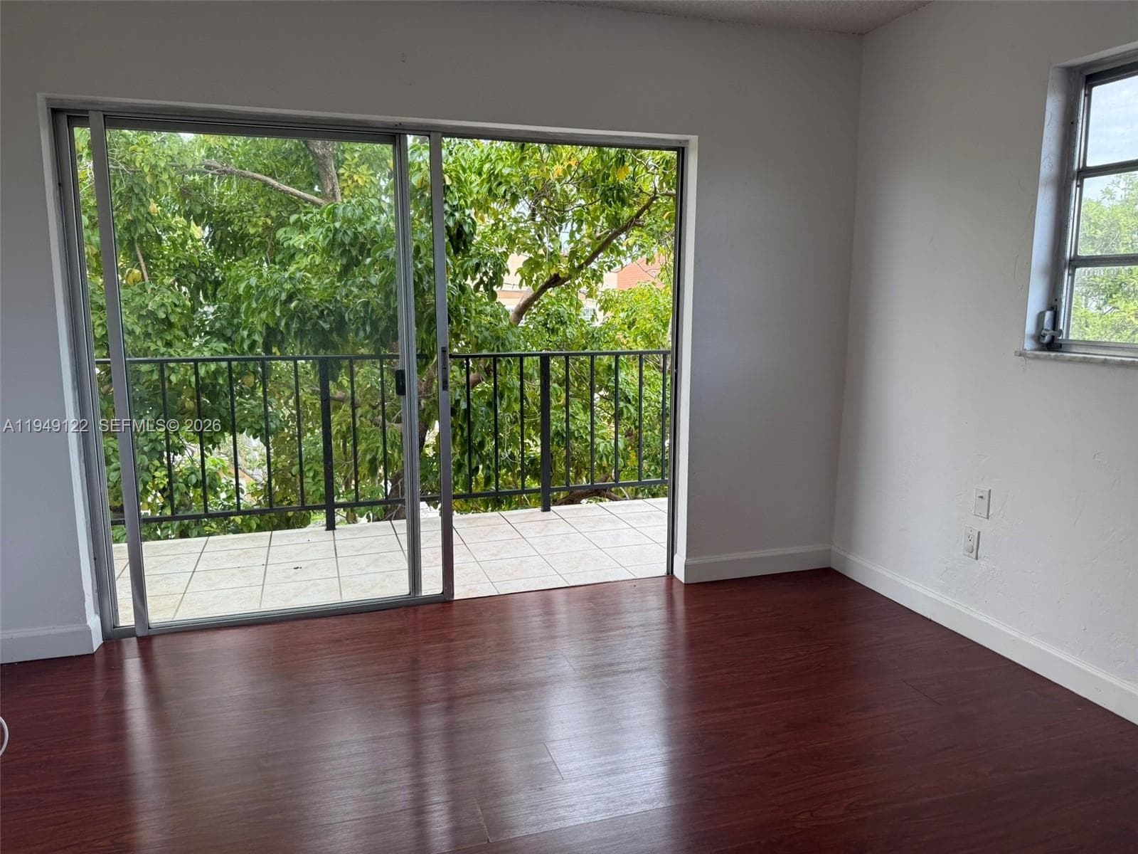 WATERWAY ISLES CONDO · #412 in North Miami Beach - Photo 4