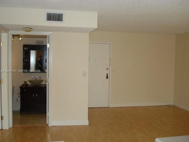 PLAZA OF AMERICAS CONDO P · #325 in Sunny Isles Beach - Photo 10