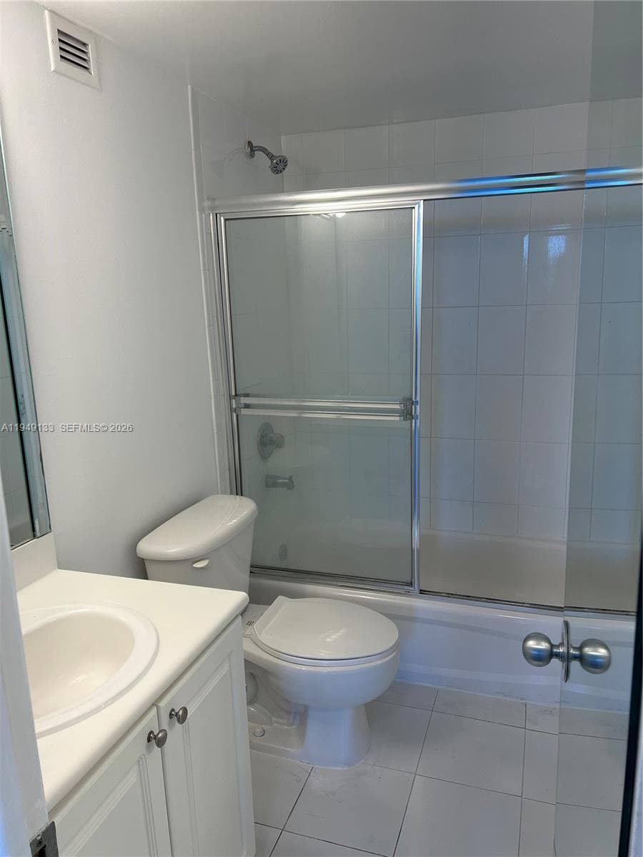 ISLAND PLACE AT NORTH BAY · #4P in North Bay Village - Photo 5