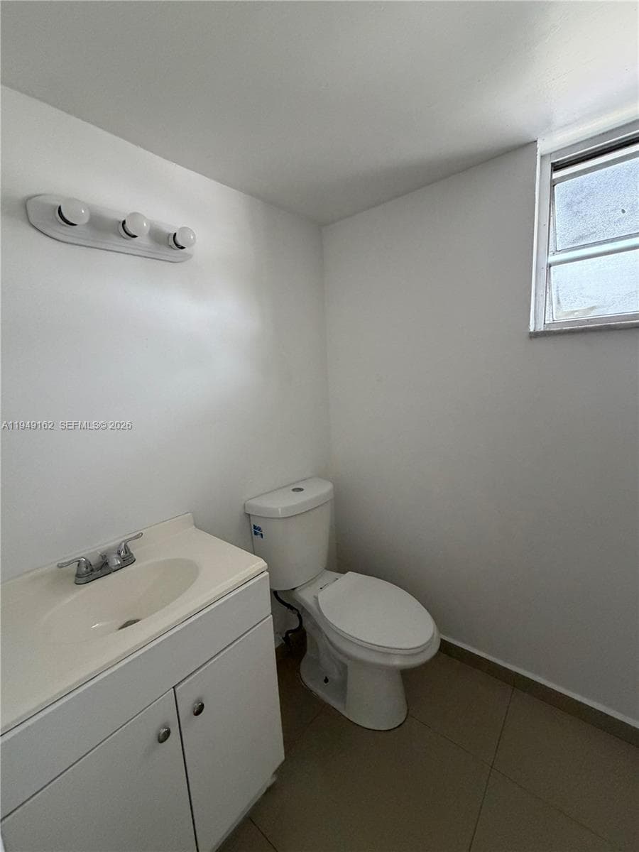MOFFITTS SUB · #208 in Hallandale Beach - Photo 13