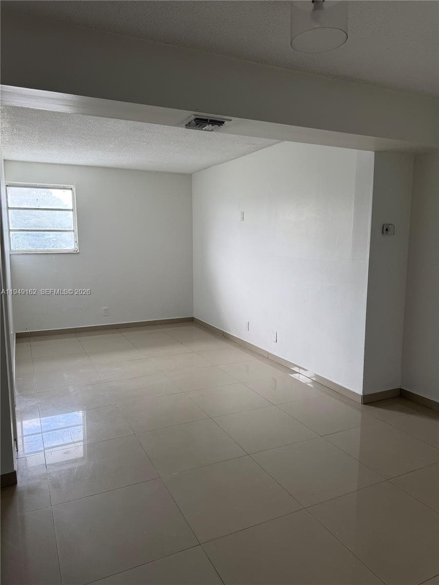 MOFFITTS SUB · #208 in Hallandale Beach - Photo 9