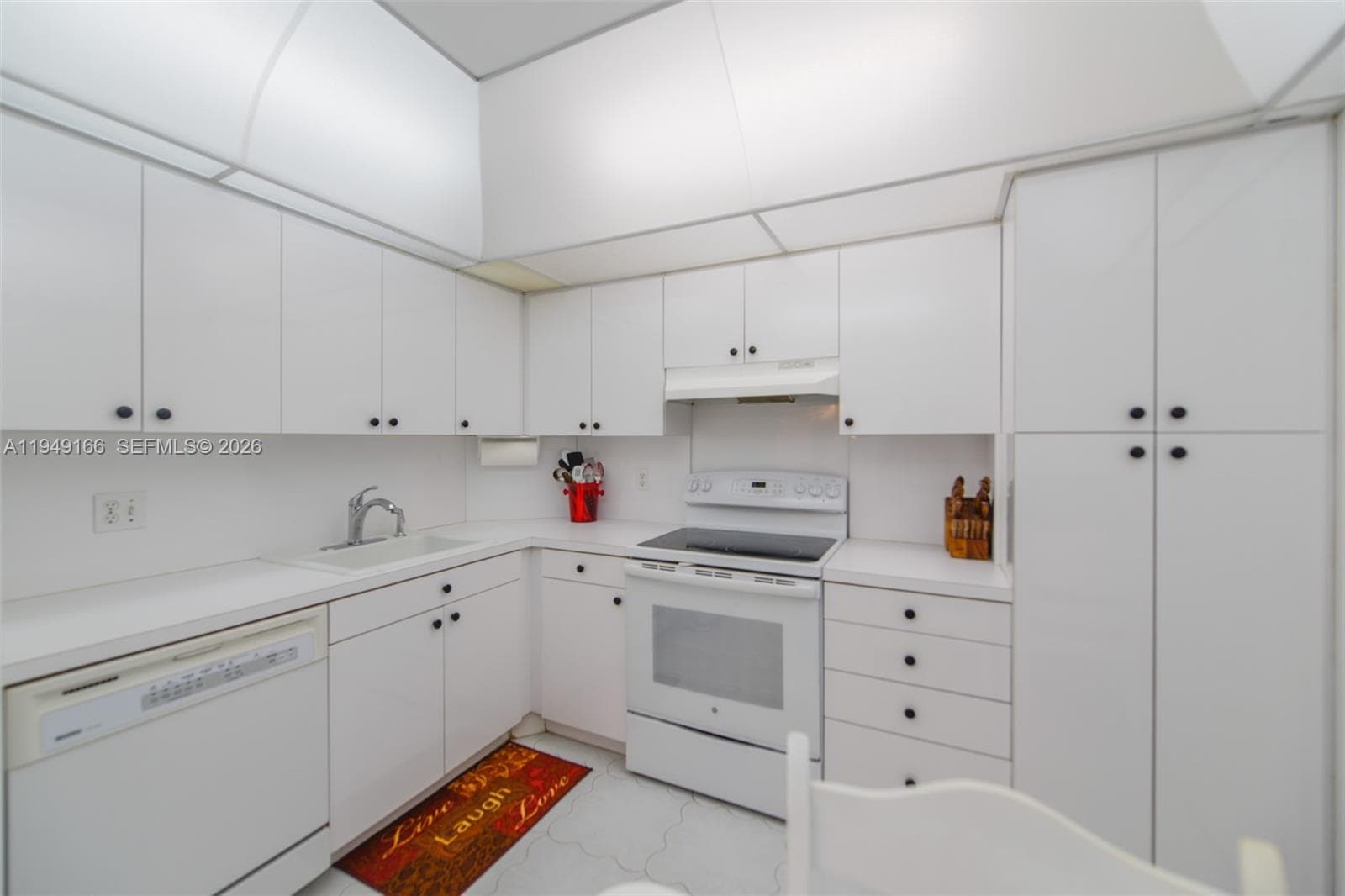 HEMISPHERES CONDO · #18K in Hallandale Beach - Photo 12