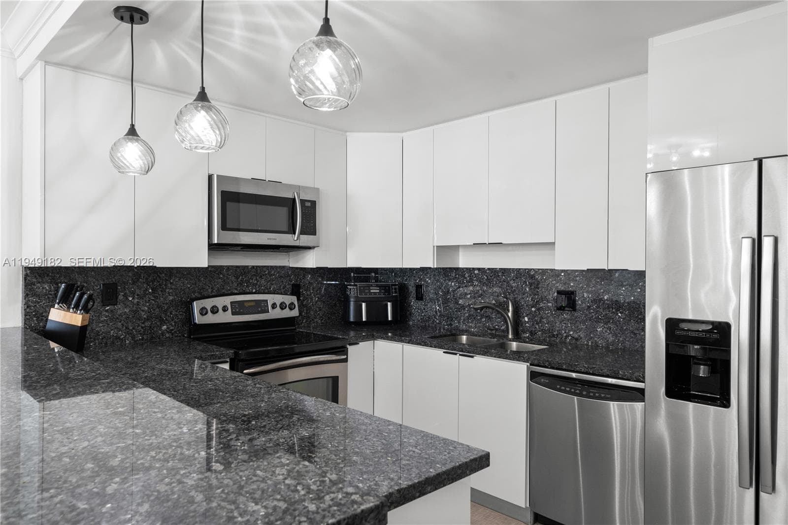 OCEANVIEW BUILDING B COND · #901 in Sunny Isles Beach - Photo 4