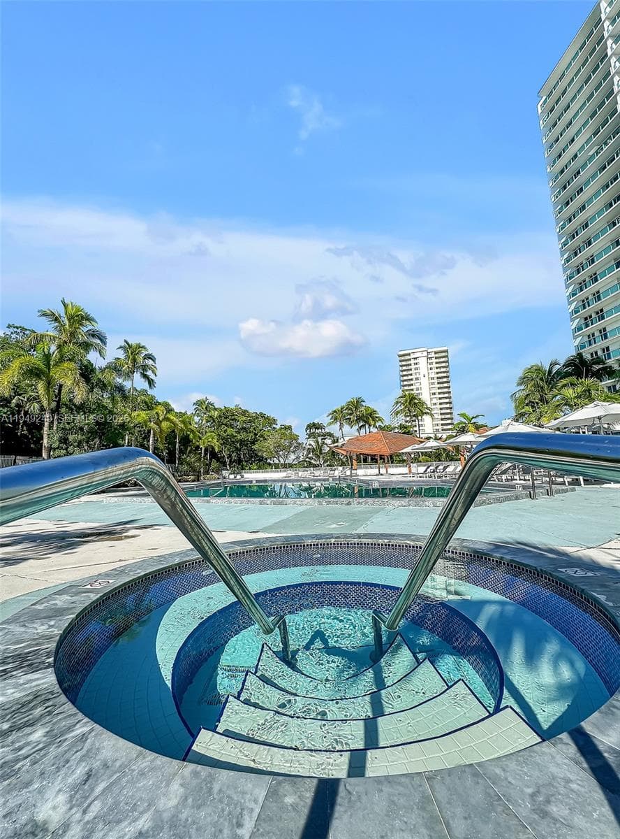 Arlen House East · #408 in Sunny Isles Beach - Photo 42