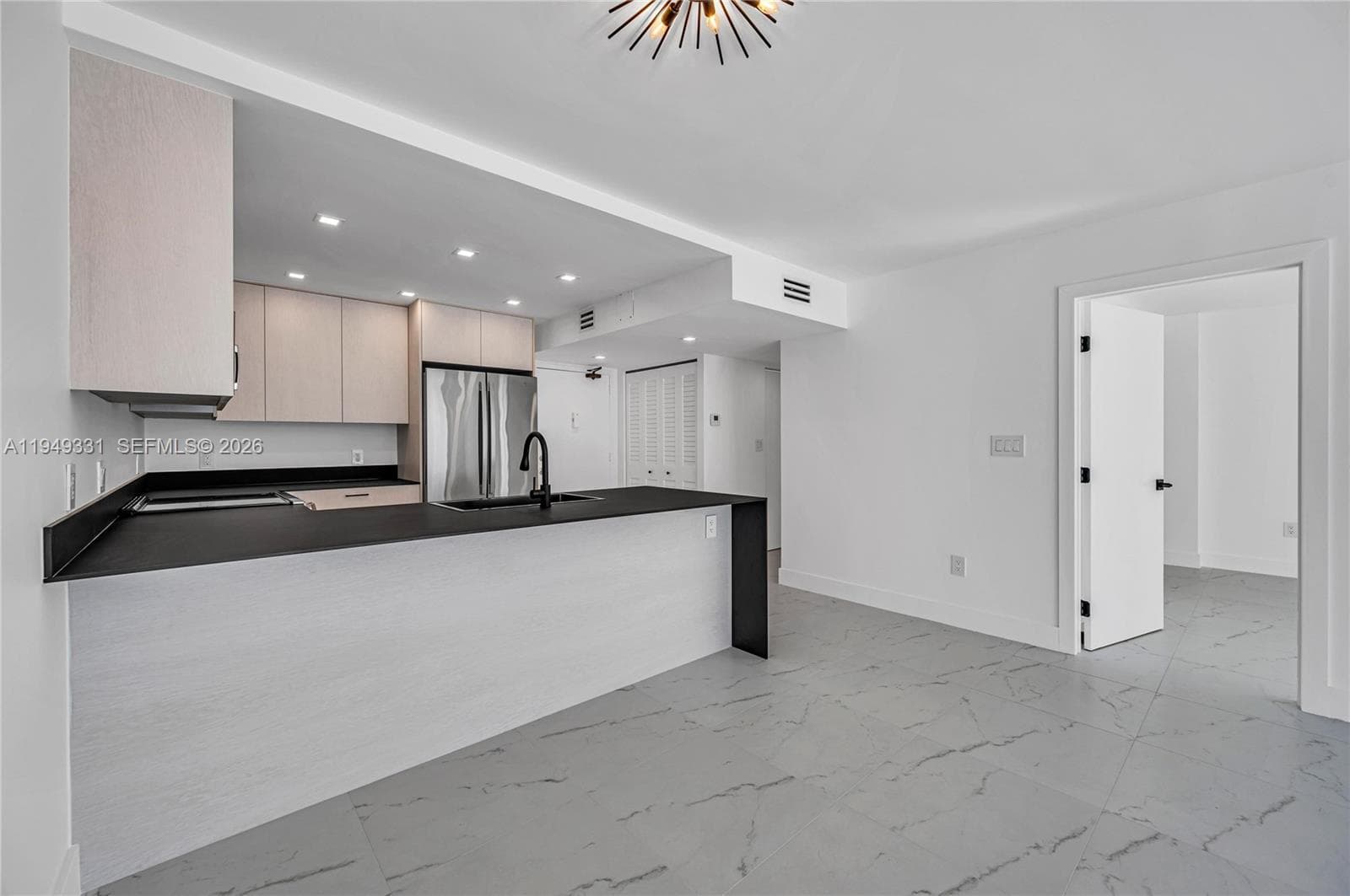 OCEAN POINT CONDO · #508 in Miami Beach - Photo 13