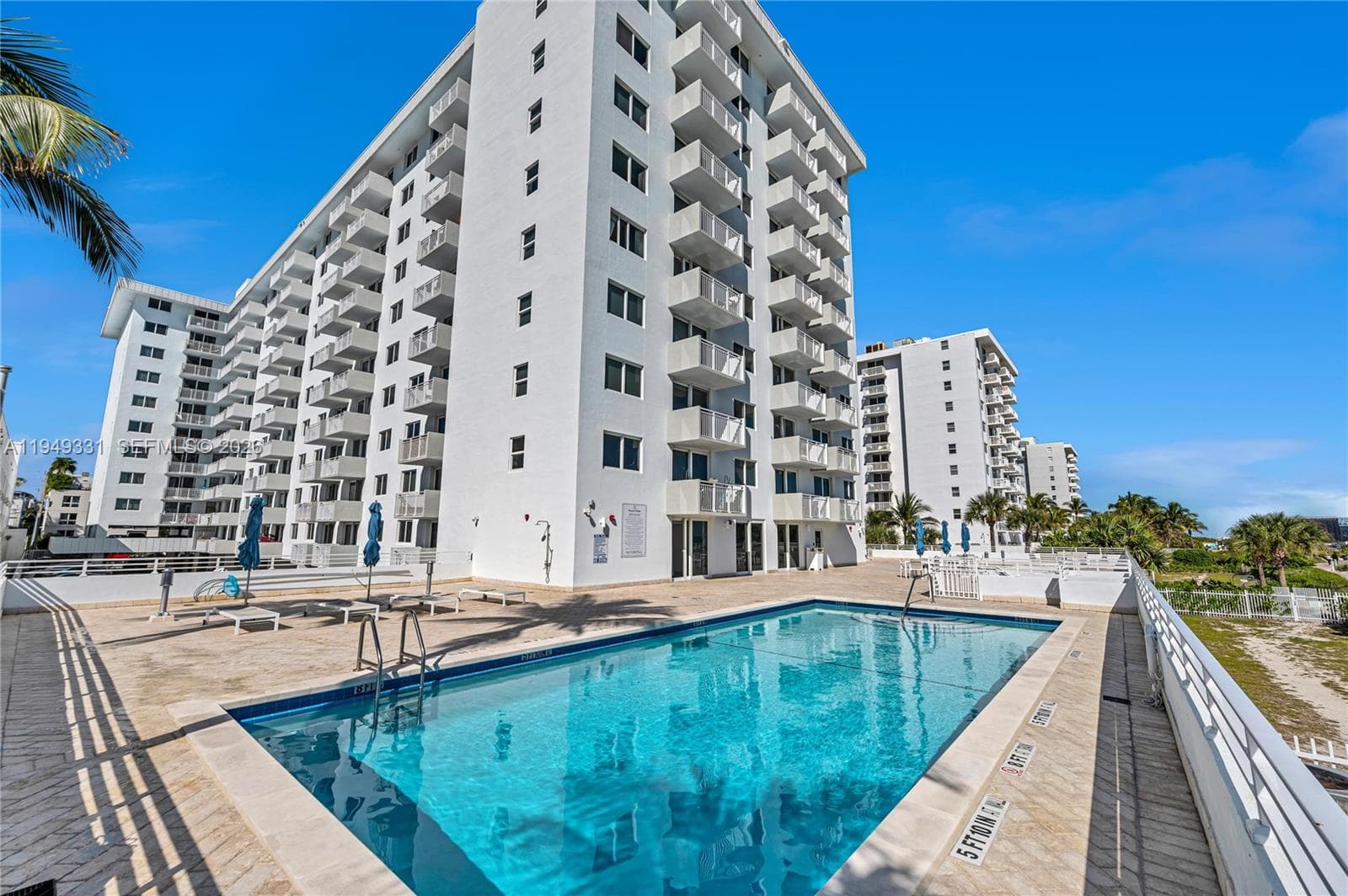 OCEAN POINT CONDO · #508 in Miami Beach - Photo 1