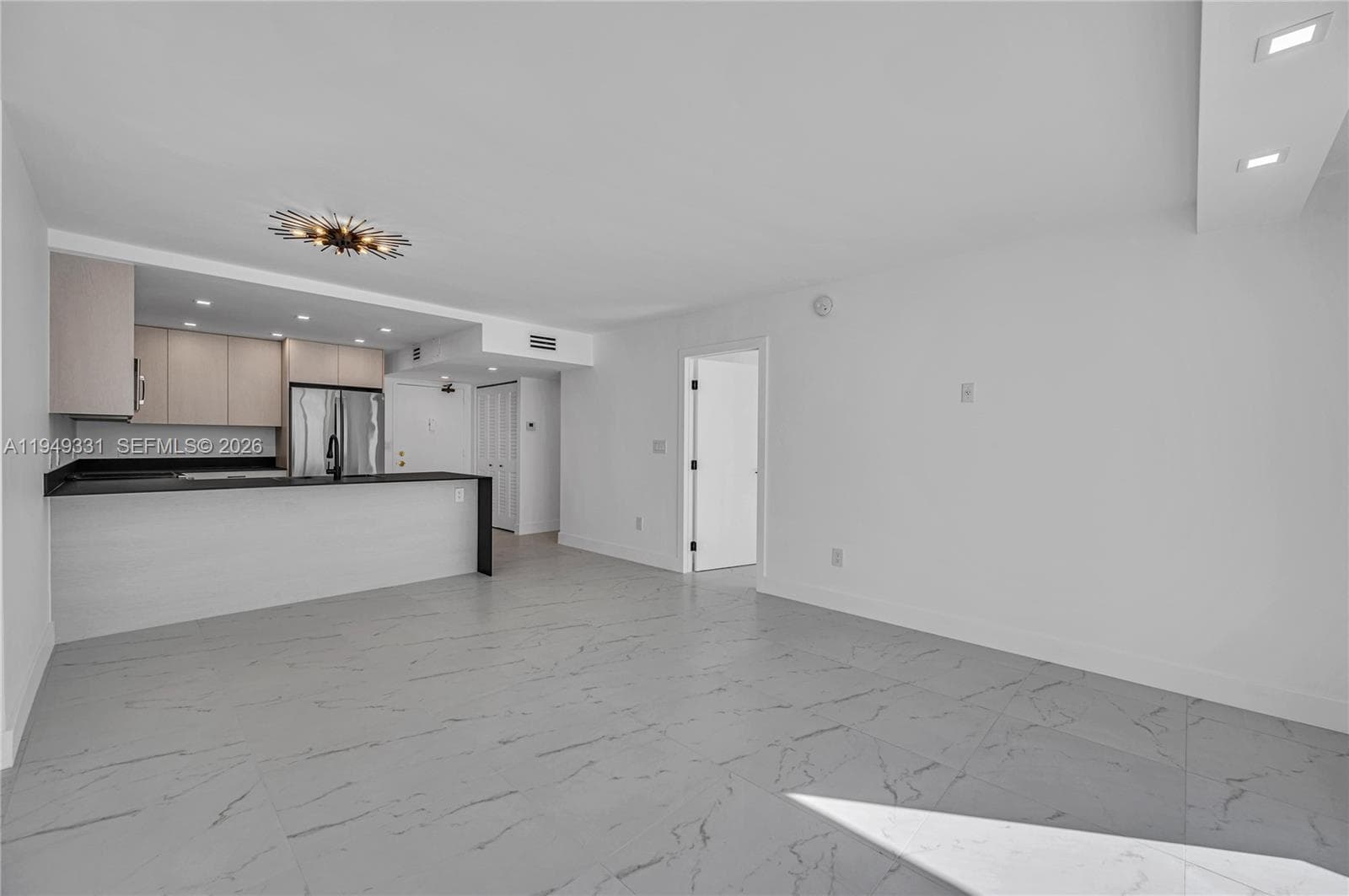 OCEAN POINT CONDO · #508 in Miami Beach - Photo 11