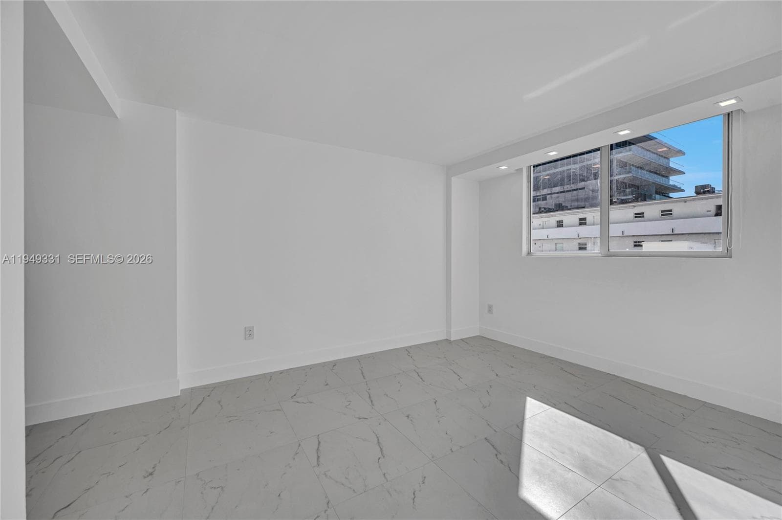 OCEAN POINT CONDO · #508 in Miami Beach - Photo 21