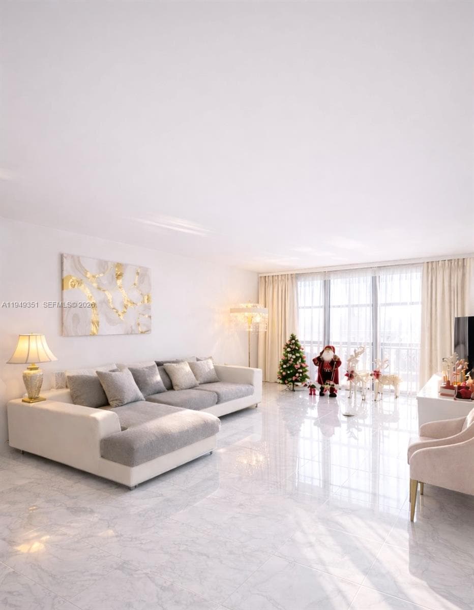 OCEANVIEW PARK CONDO · #928 in Hallandale Beach - Photo 2