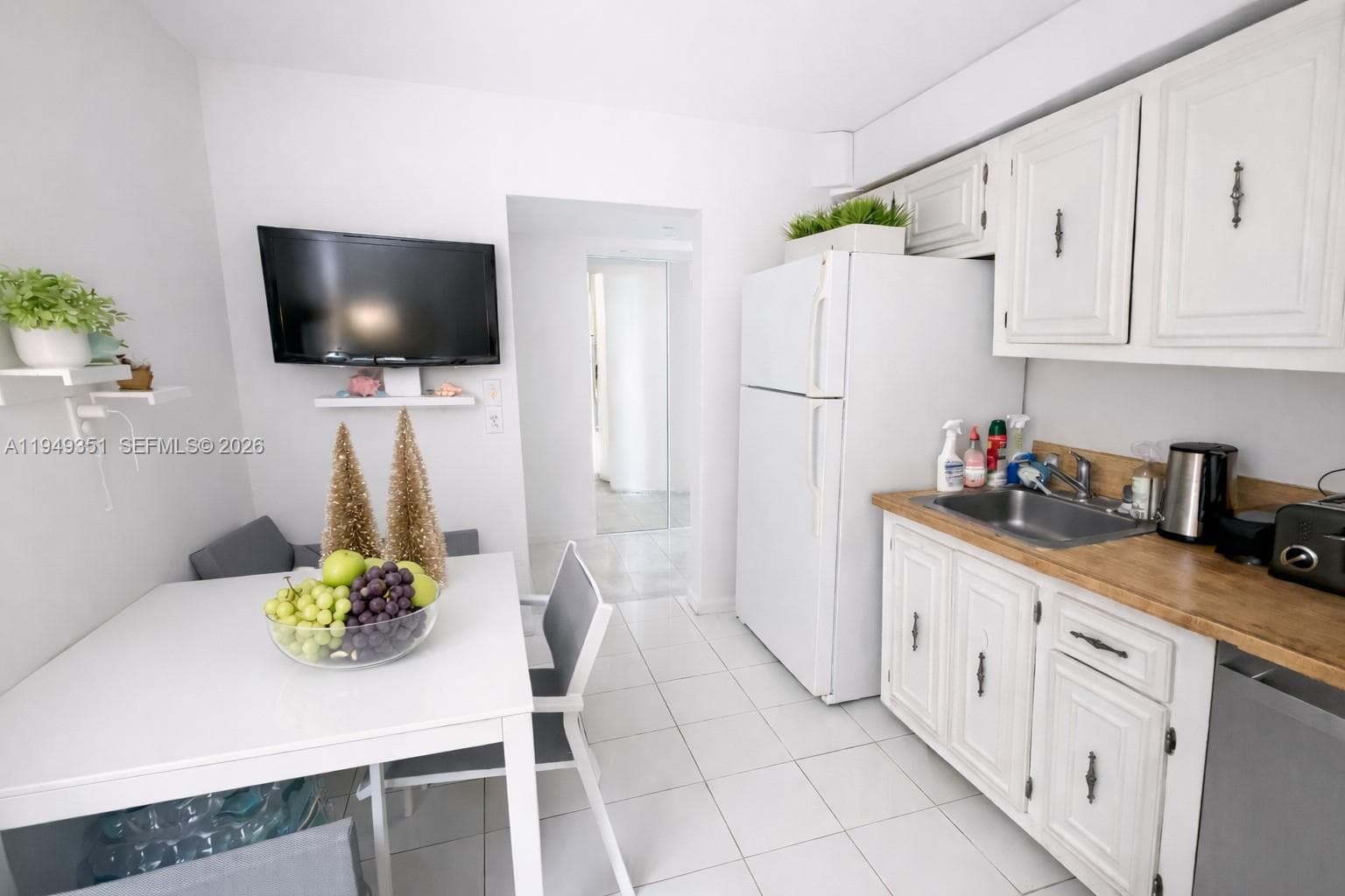 OCEANVIEW PARK CONDO · #928 in Hallandale Beach - Photo 14